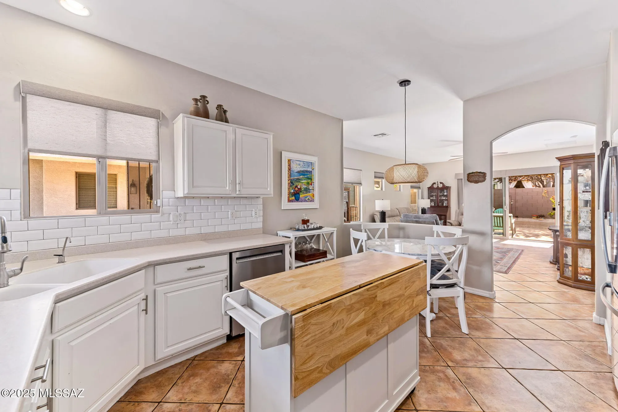 Property Slideshow image 9 of 43 | 347 w calle del estribo, Sahuarita, AZ, 85629