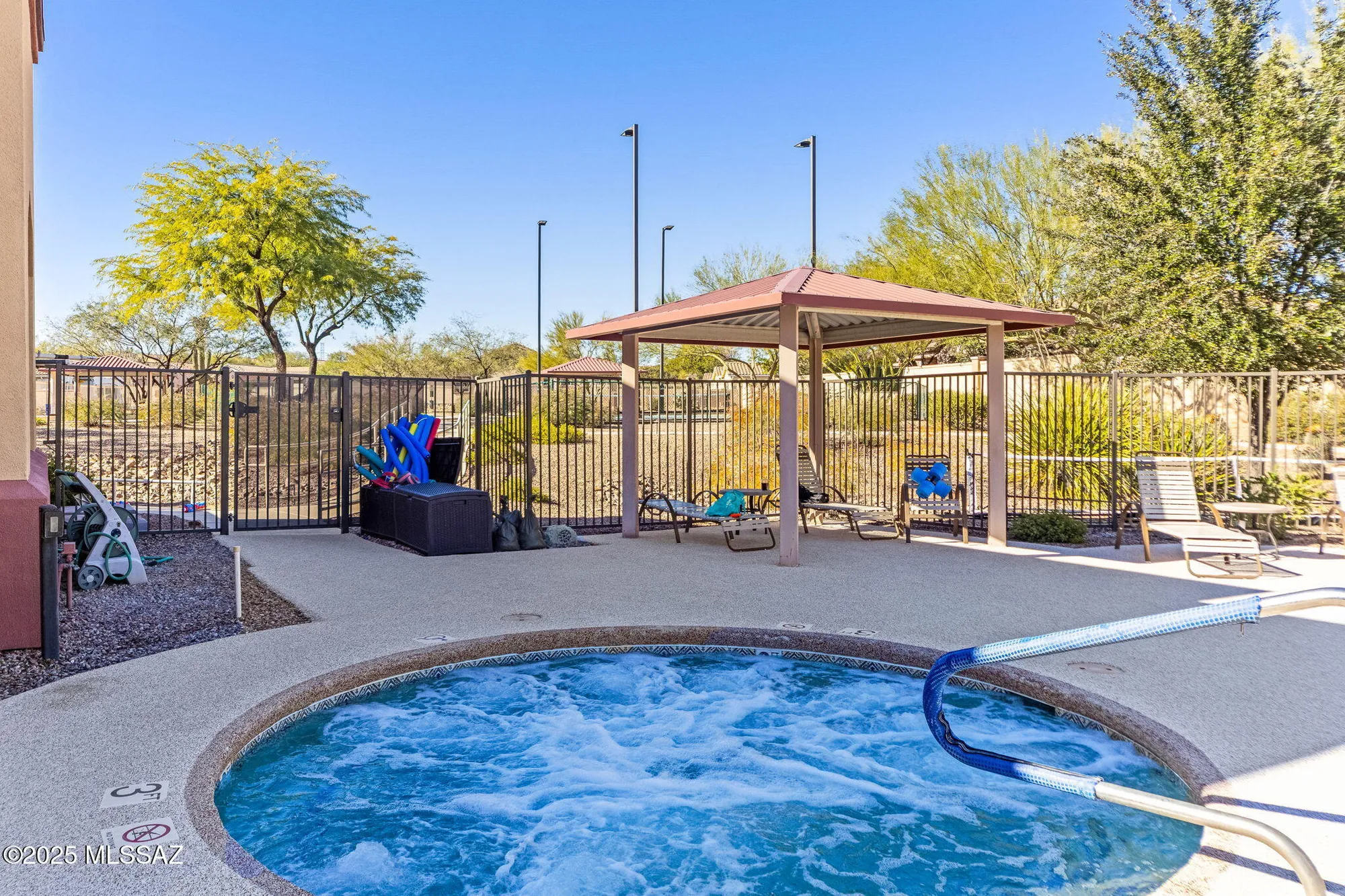 Property Slideshow image 29 of 43 | 347 w calle del estribo, Sahuarita, AZ, 85629