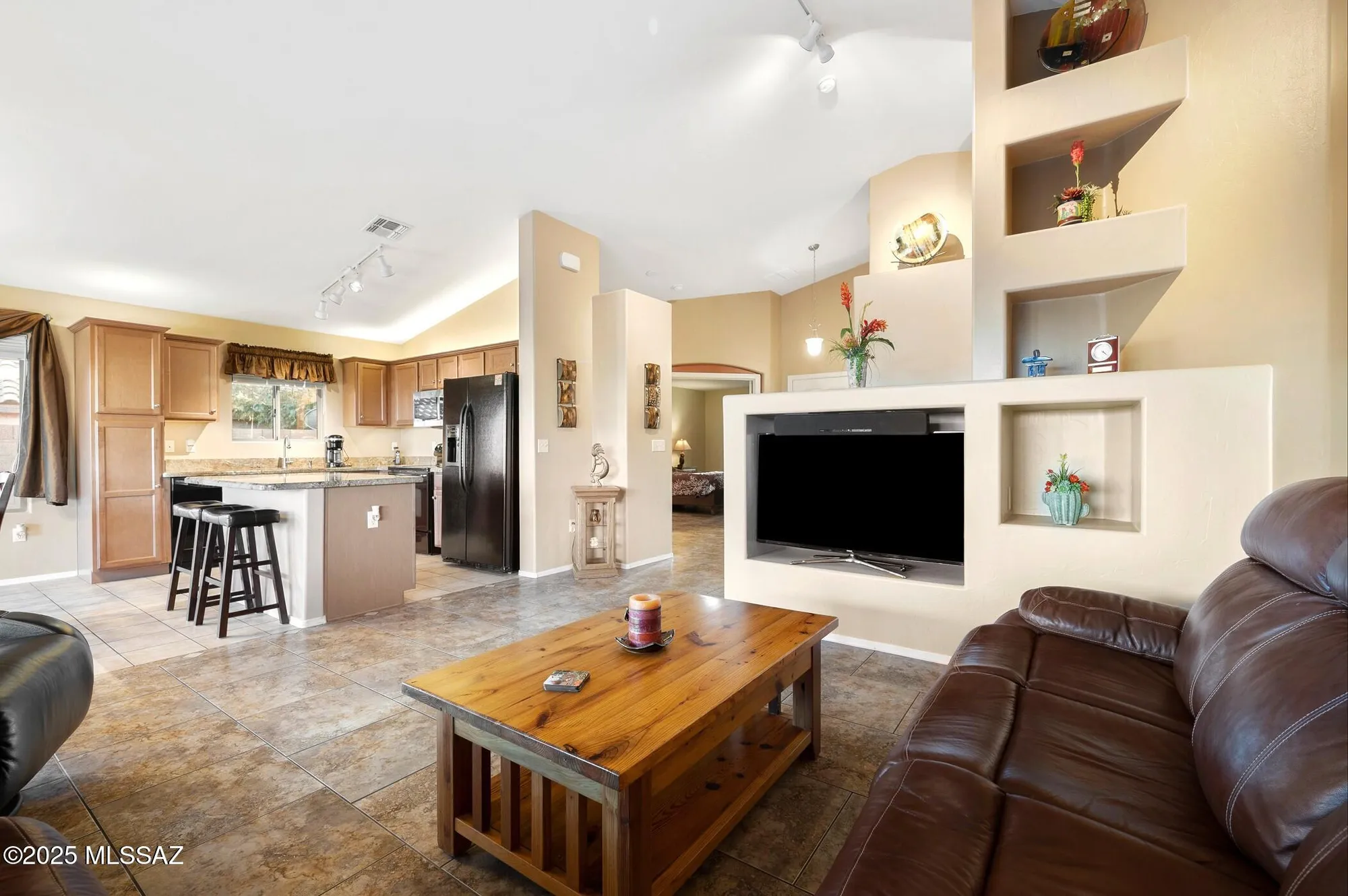 Property Slideshow image 9 of 44 | 1560 n rio la junta, Green Valley, AZ, 85614