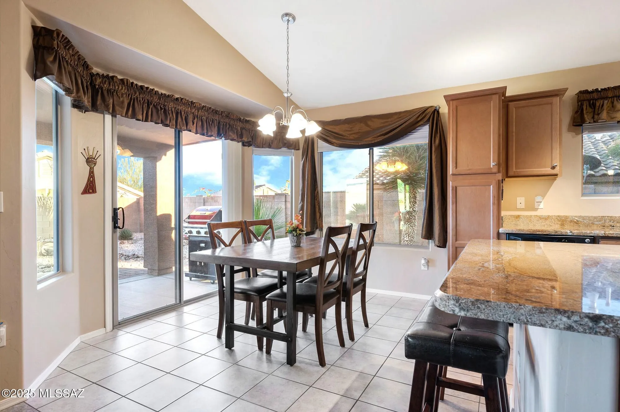 Property Slideshow image 10 of 44 | 1560 n rio la junta, Green Valley, AZ, 85614