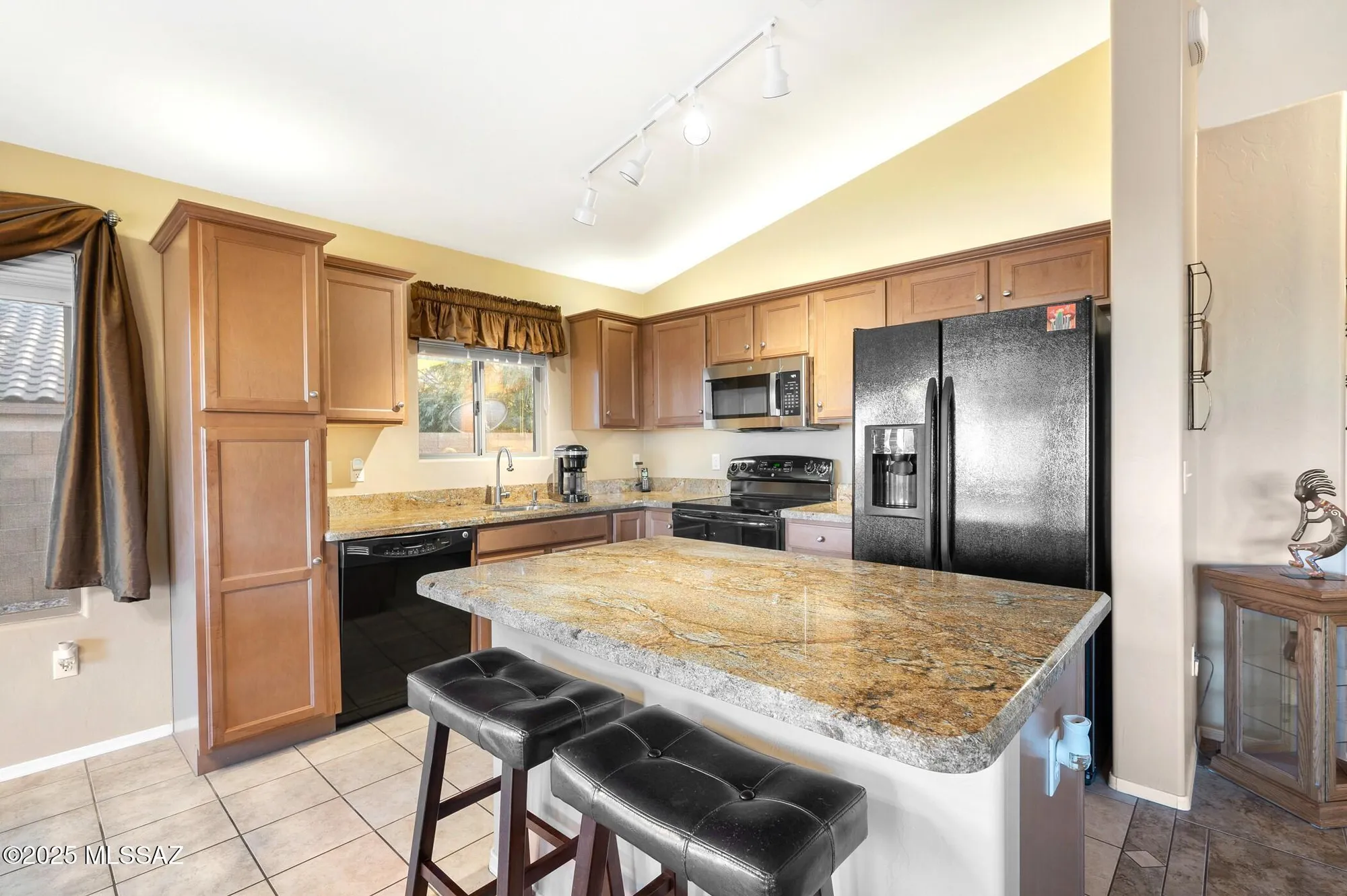 Property Slideshow image 11 of 44 | 1560 n rio la junta, Green Valley, AZ, 85614
