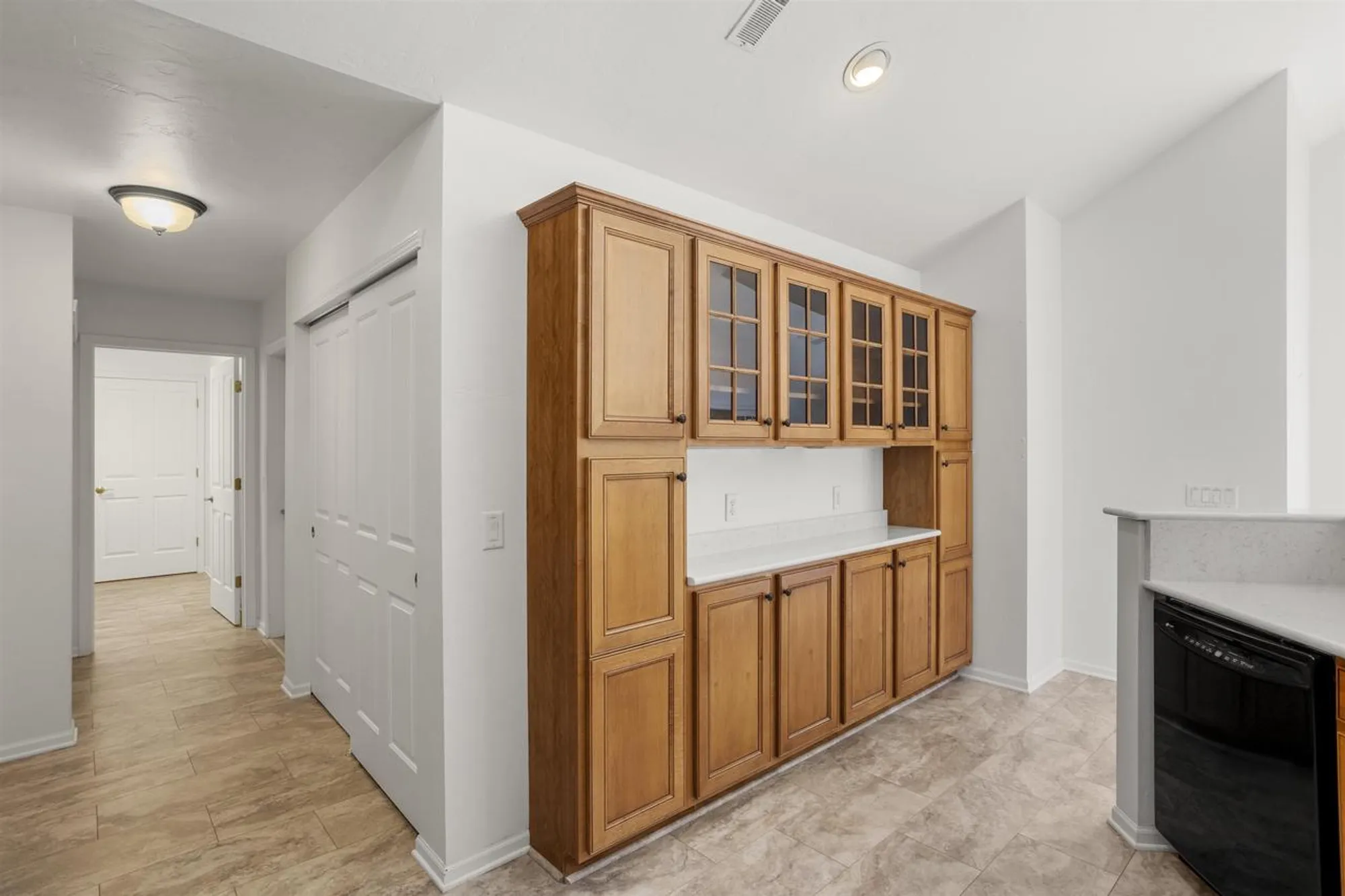 Property Slideshow image 12 of 33 | 2210 e tuscany way, Appleton, WI, 54913