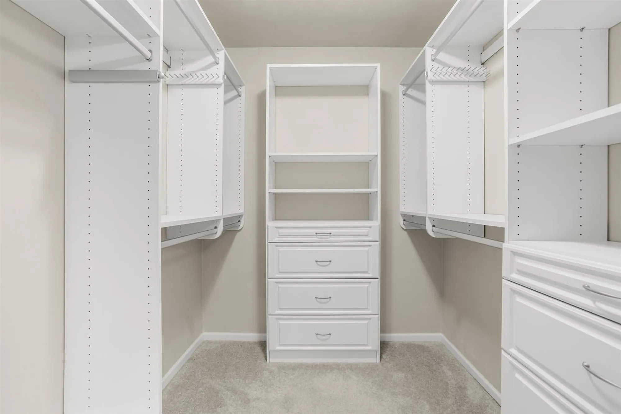 Property Slideshow image 21 of 33 | 2210 e tuscany way, Appleton, WI, 54913