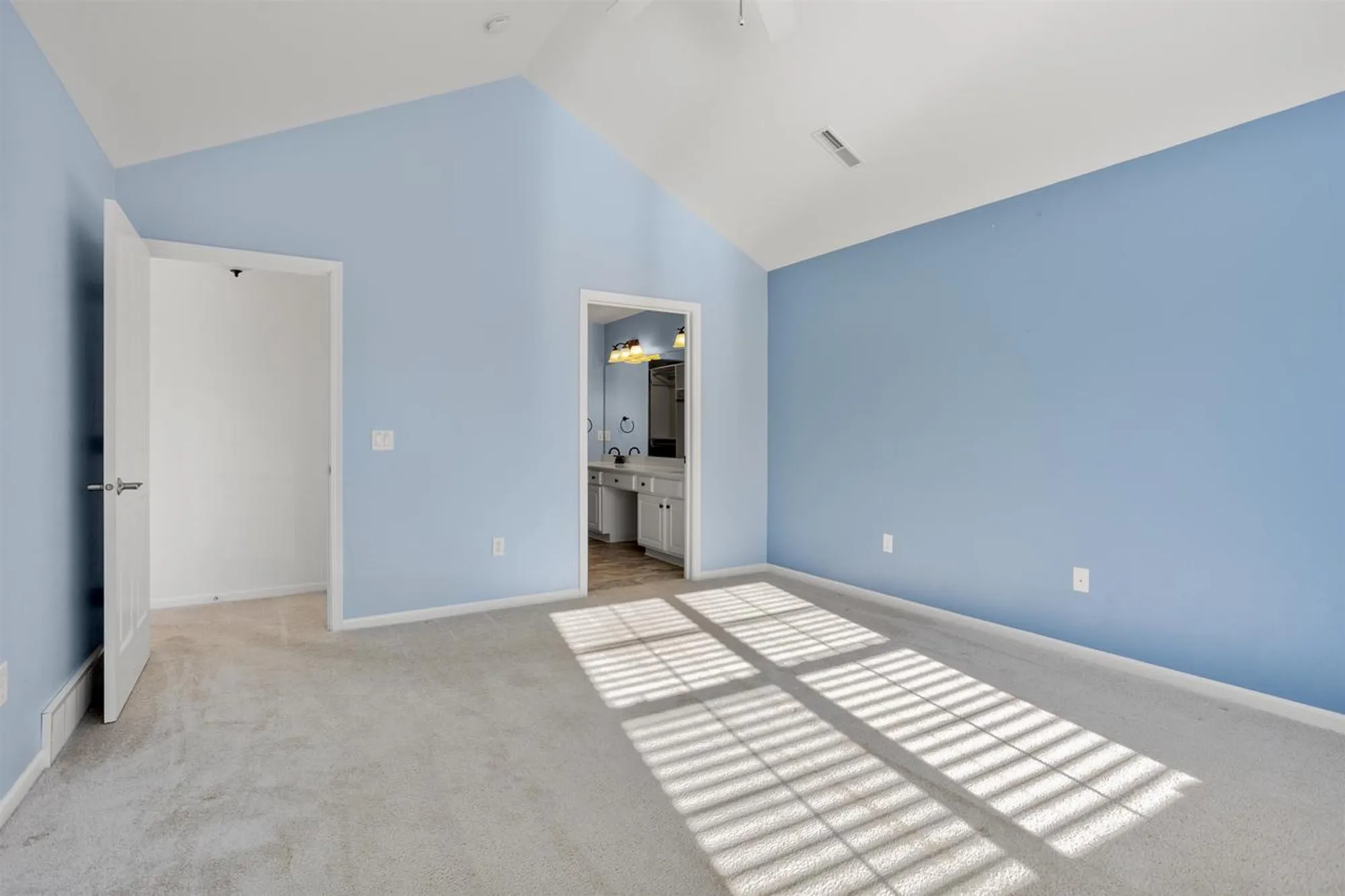 Property Slideshow image 18 of 33 | 2210 e tuscany way, Appleton, WI, 54913