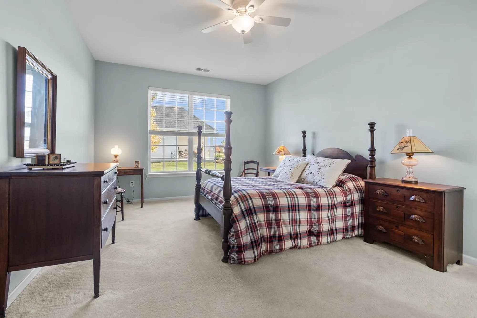 Property Slideshow image 20 of 34 | 415 cadence cir, Lake Geneva, WI, 53147