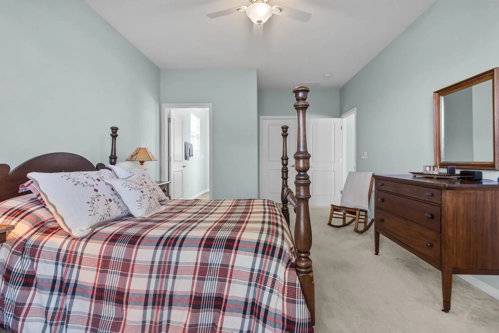 Property Slideshow image 21 of 34 | 415 cadence cir, Lake Geneva, WI, 53147