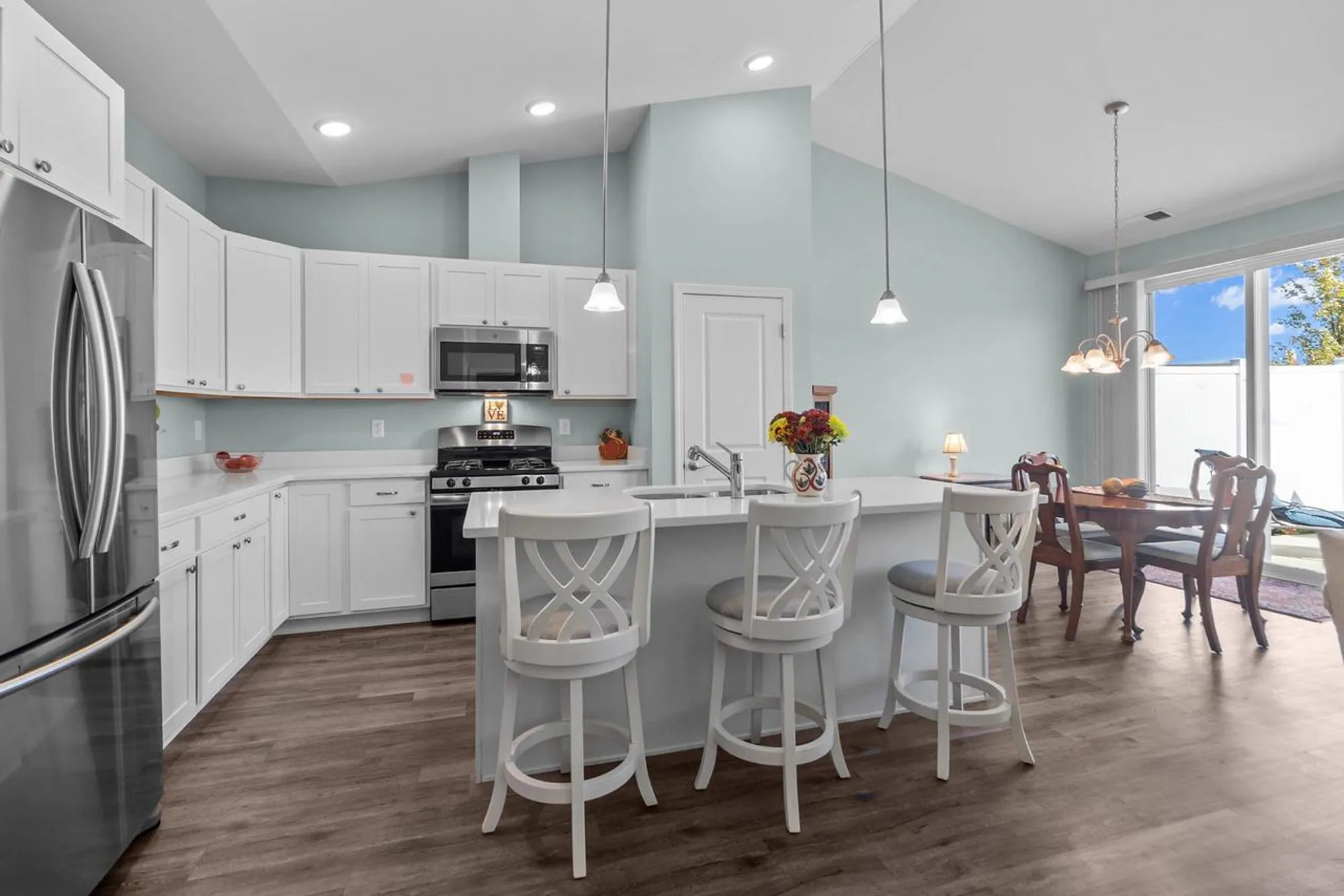 Property Slideshow image 8 of 34 | 415 cadence cir, Lake Geneva, WI, 53147