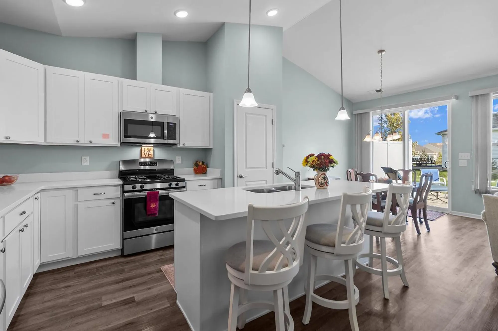 Property Slideshow image 9 of 34 | 415 cadence cir, Lake Geneva, WI, 53147