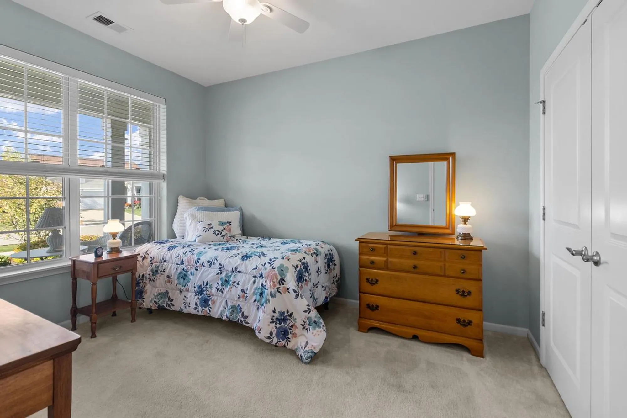 Property Slideshow image 25 of 34 | 415 cadence cir, Lake Geneva, WI, 53147