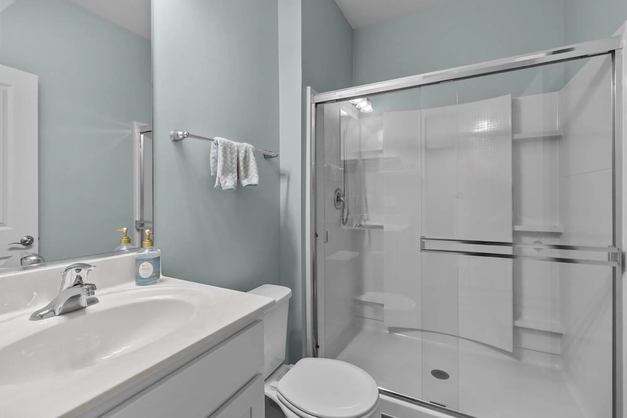 Property Slideshow image 27 of 34 | 415 cadence cir, Lake Geneva, WI, 53147
