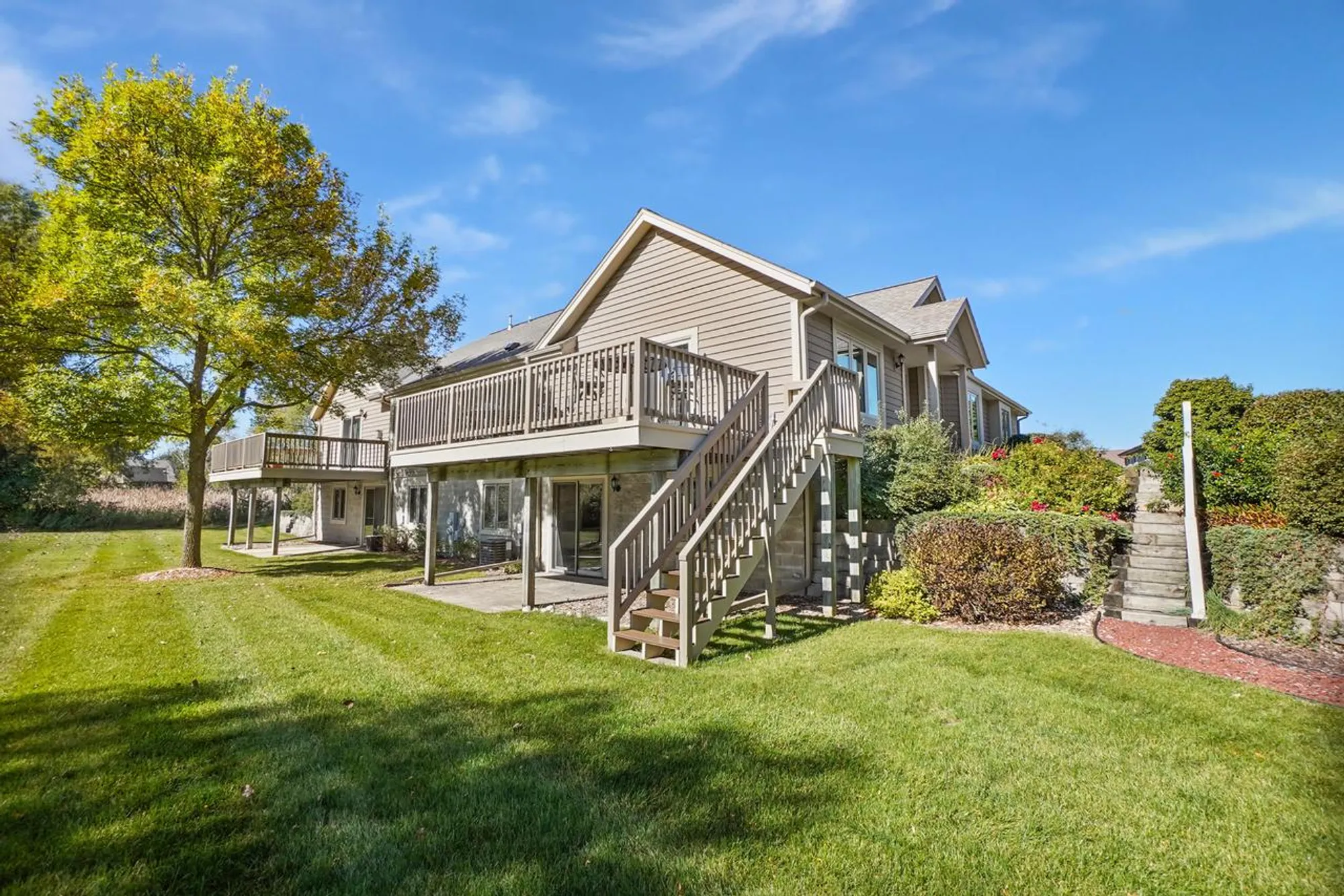 Property Slideshow image 29 of 30 | w243n2280 deer park dr a, Pewaukee, WI, 53072