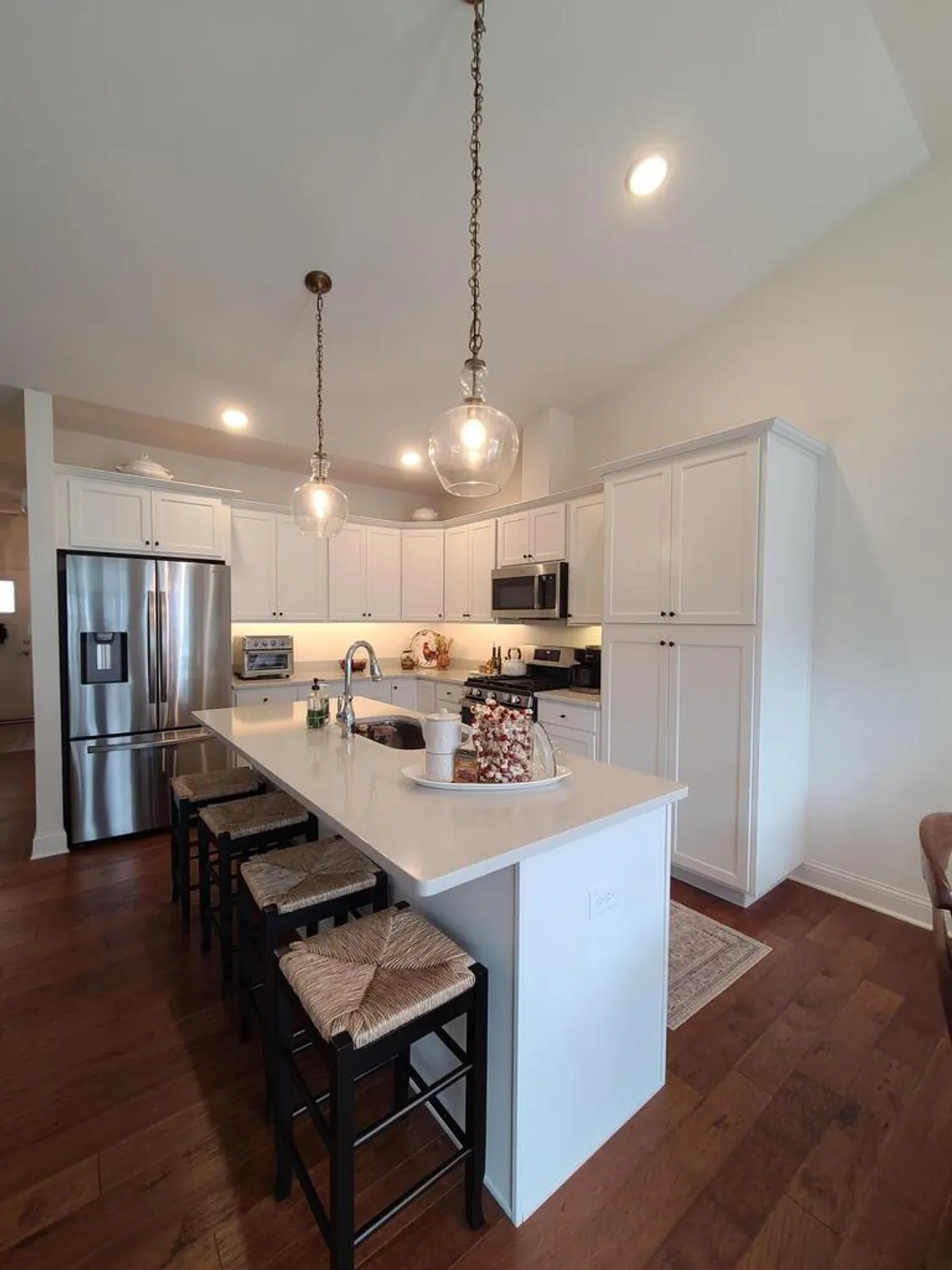 Property Slideshow image 10 of 30 | 609 cadence cir, Lake Geneva, WI, 53147