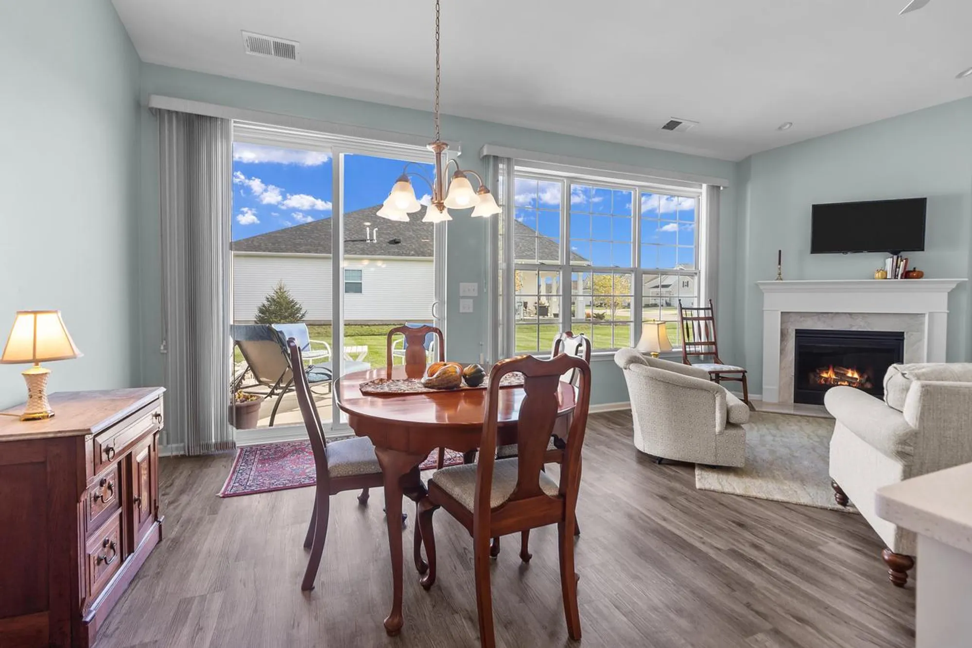 Property Slideshow image 12 of 34 | 415 cadence cir, Lake Geneva, WI, 53147