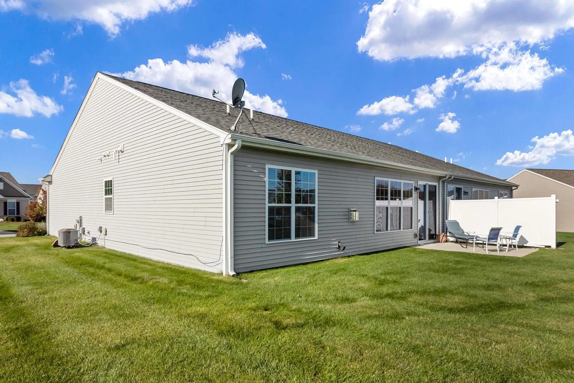 Property Slideshow image 34 of 34 | 415 cadence cir, Lake Geneva, WI, 53147