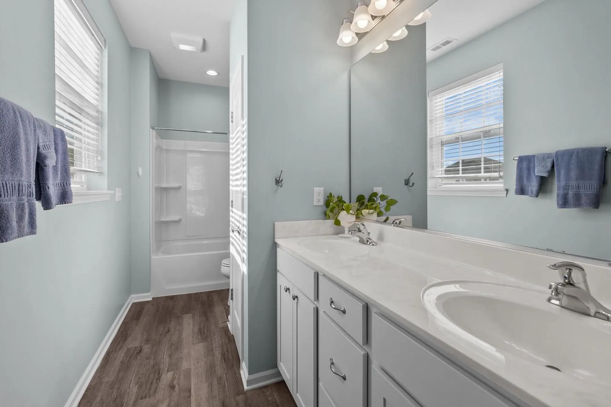 Property Slideshow image 23 of 34 | 415 cadence cir, Lake Geneva, WI, 53147