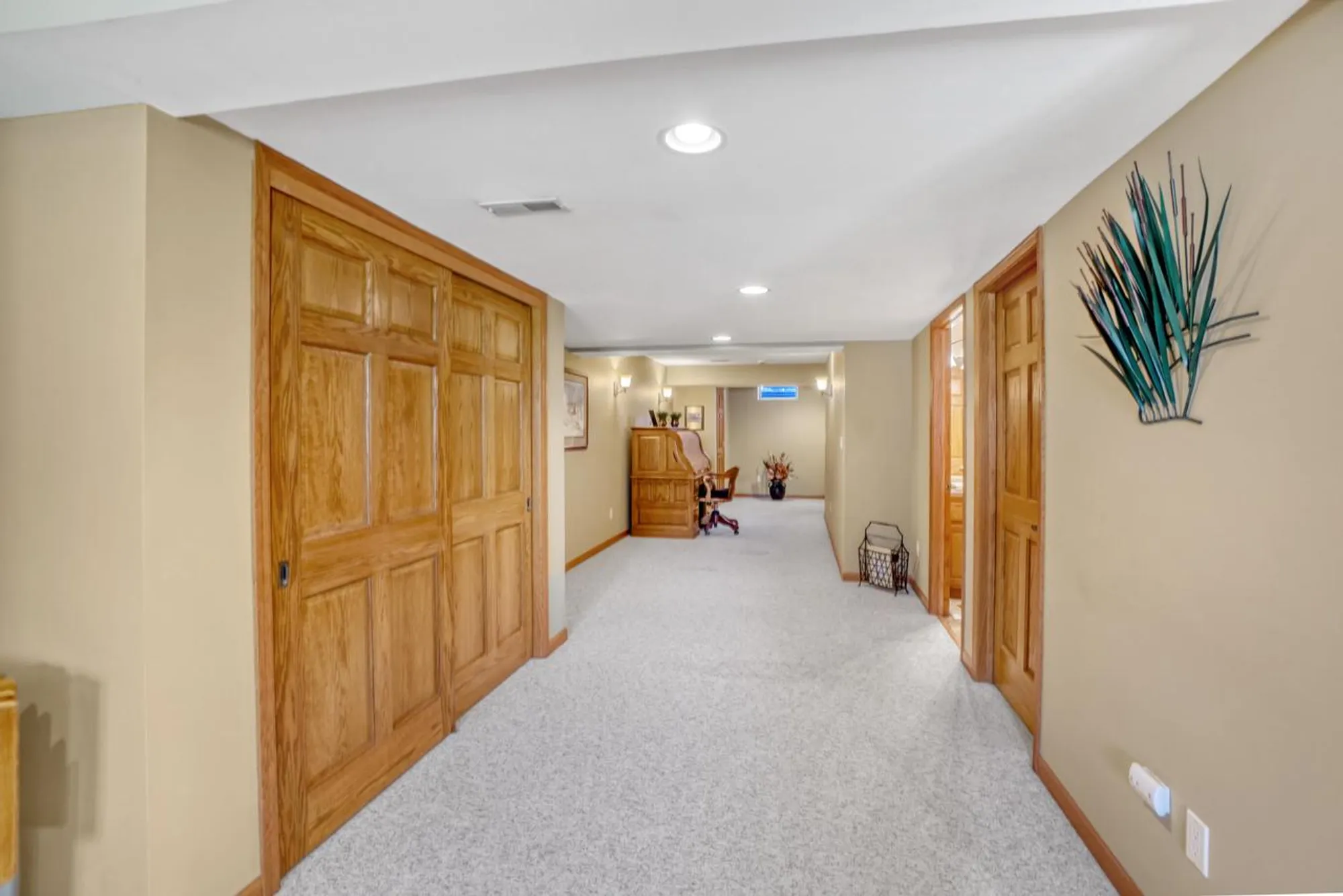 Property Slideshow image 18 of 30 | w243n2280 deer park dr a, Pewaukee, WI, 53072