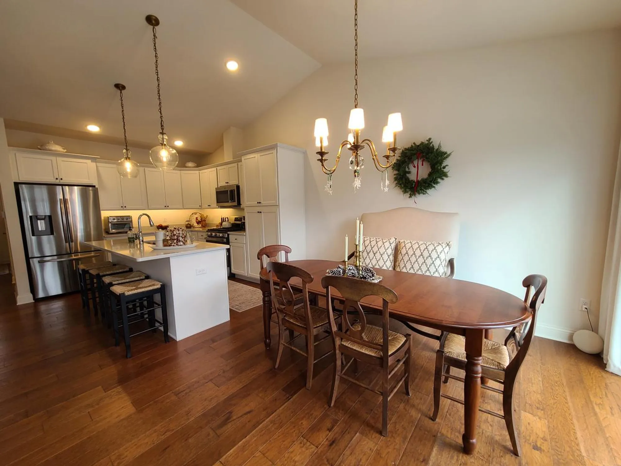 Property Slideshow image 11 of 30 | 609 cadence cir, Lake Geneva, WI, 53147