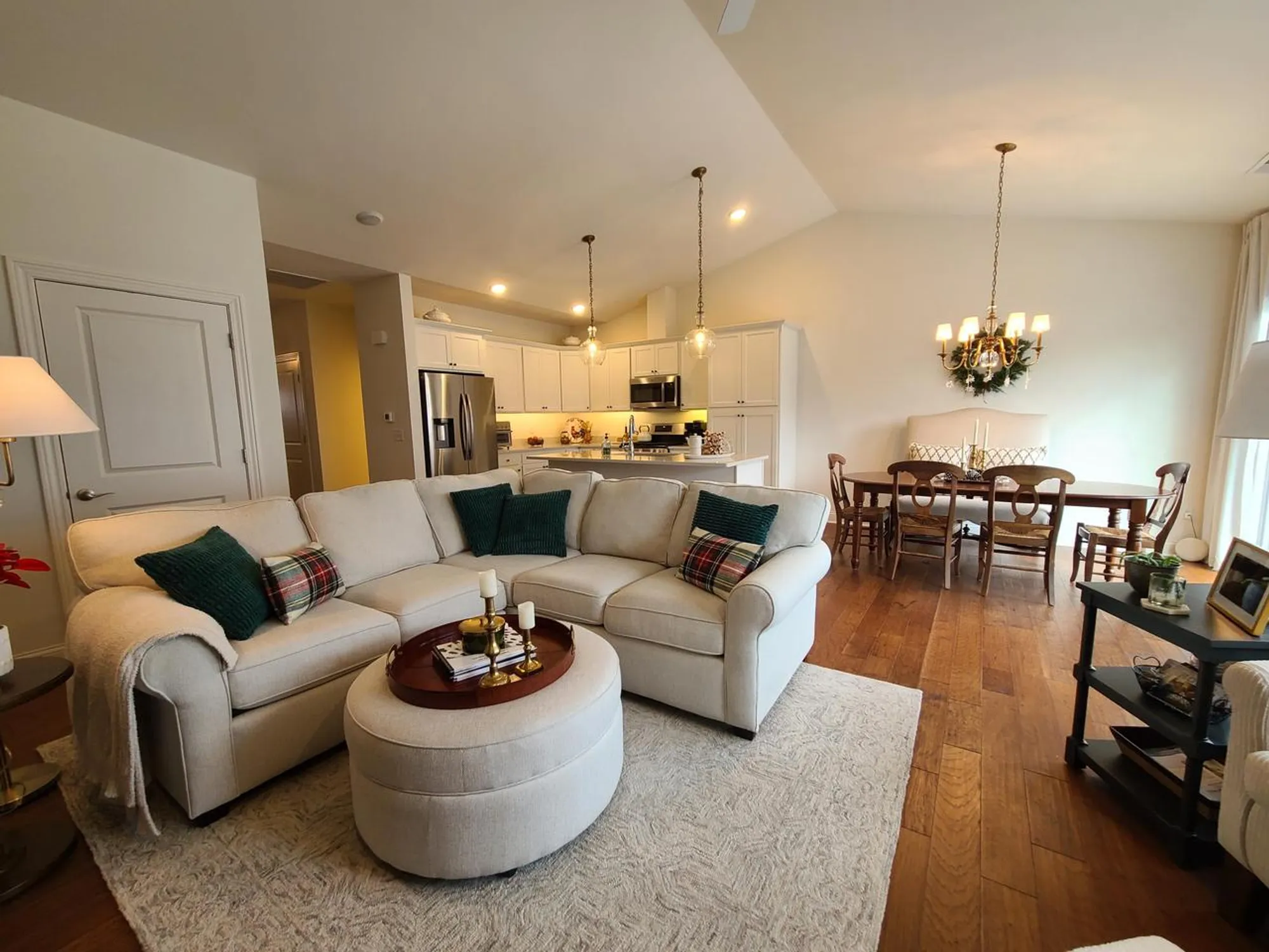 Property Slideshow image 15 of 30 | 609 cadence cir, Lake Geneva, WI, 53147