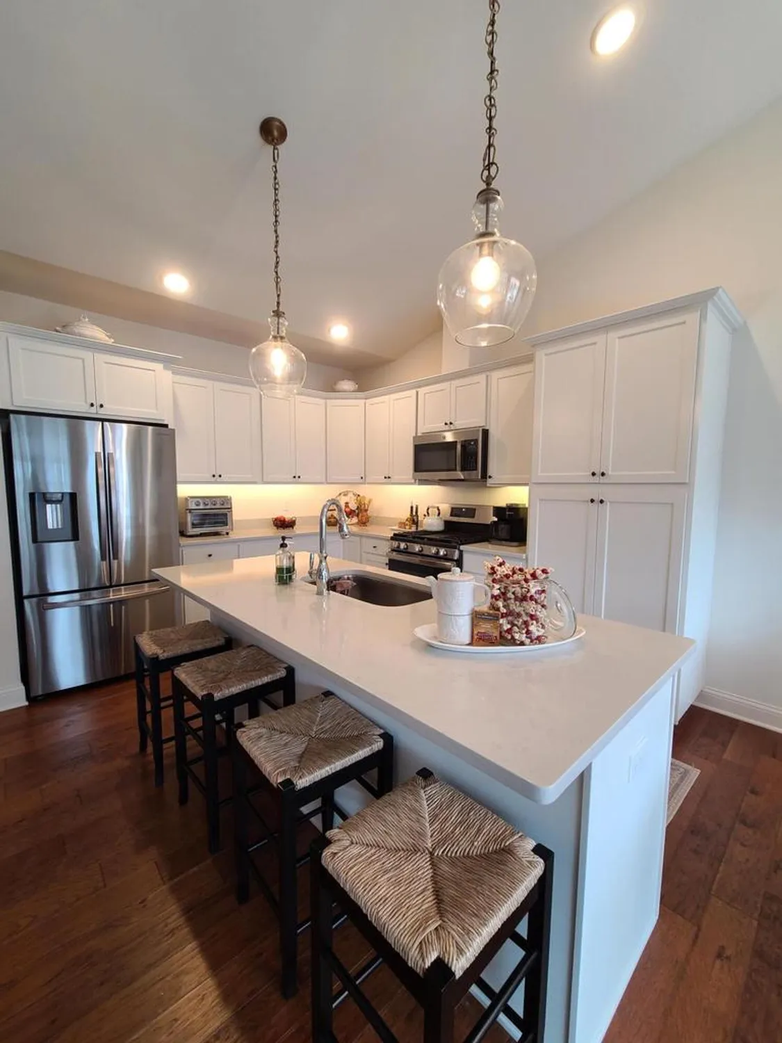 Property Slideshow image 7 of 30 | 609 cadence cir, Lake Geneva, WI, 53147