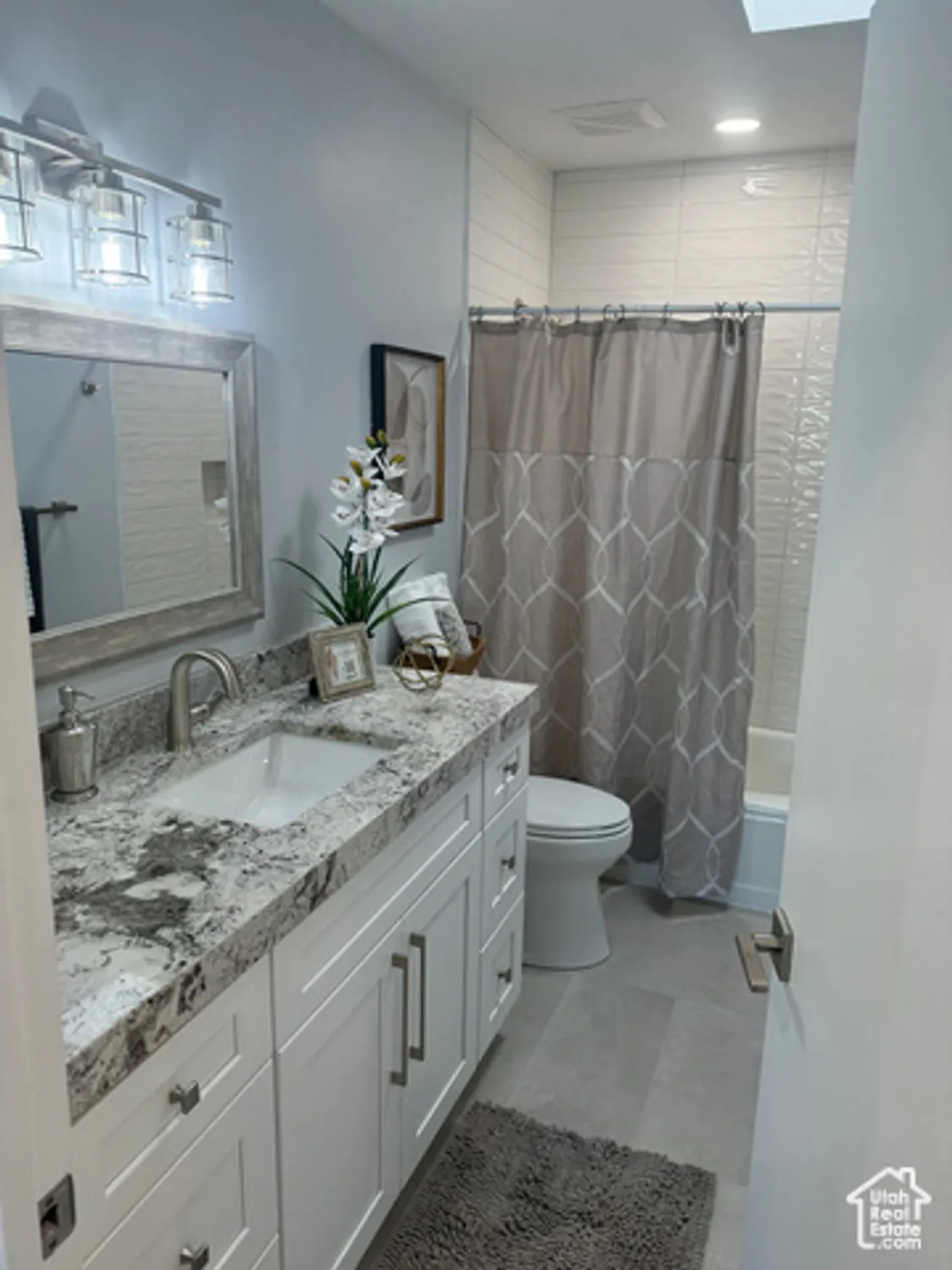 Property Slideshow image 5 of 6 | 3674 s 860 e unit e 46, Salt Lake City, UT, 84106