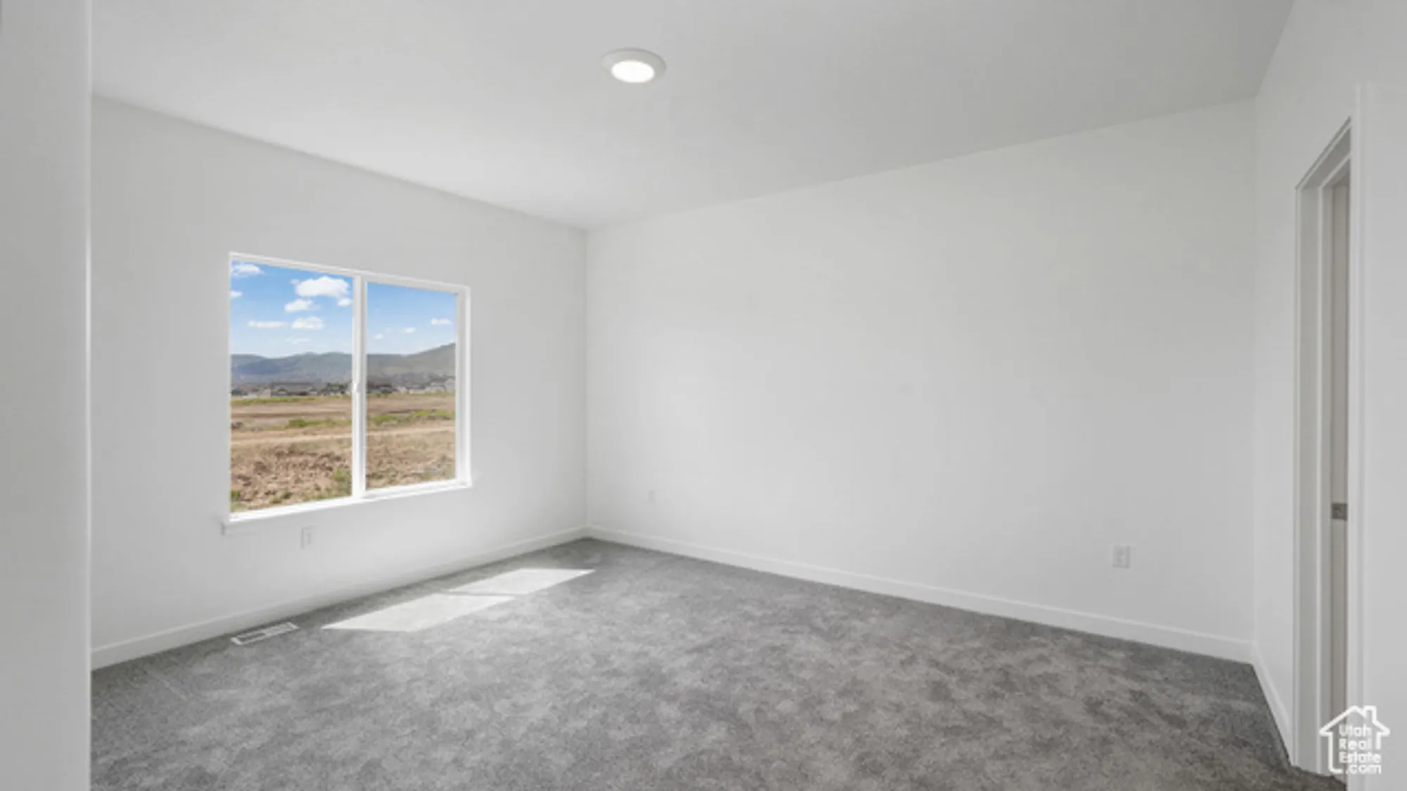 Property Slideshow image 8 of 22 | 12077 teton range dr # 203, Herriman, UT, 84096