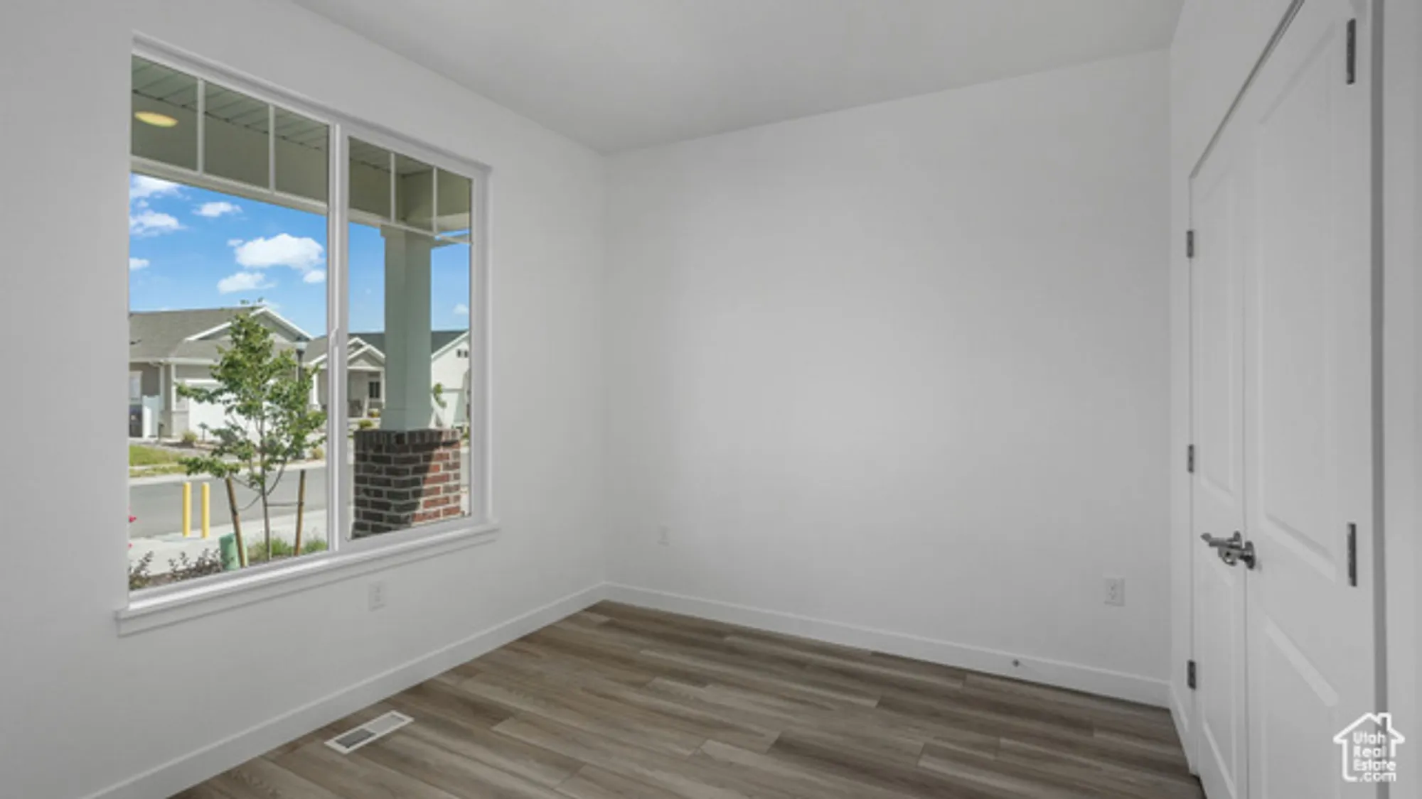 Property Slideshow image 14 of 22 | 12077 teton range dr # 203, Herriman, UT, 84096