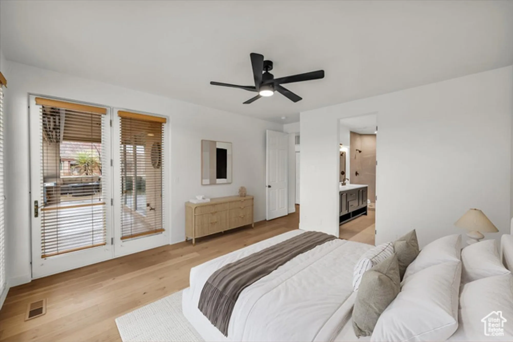 Property Slideshow image 13 of 26 | 2255 n tuweap dr 45, St George, UT, 84770