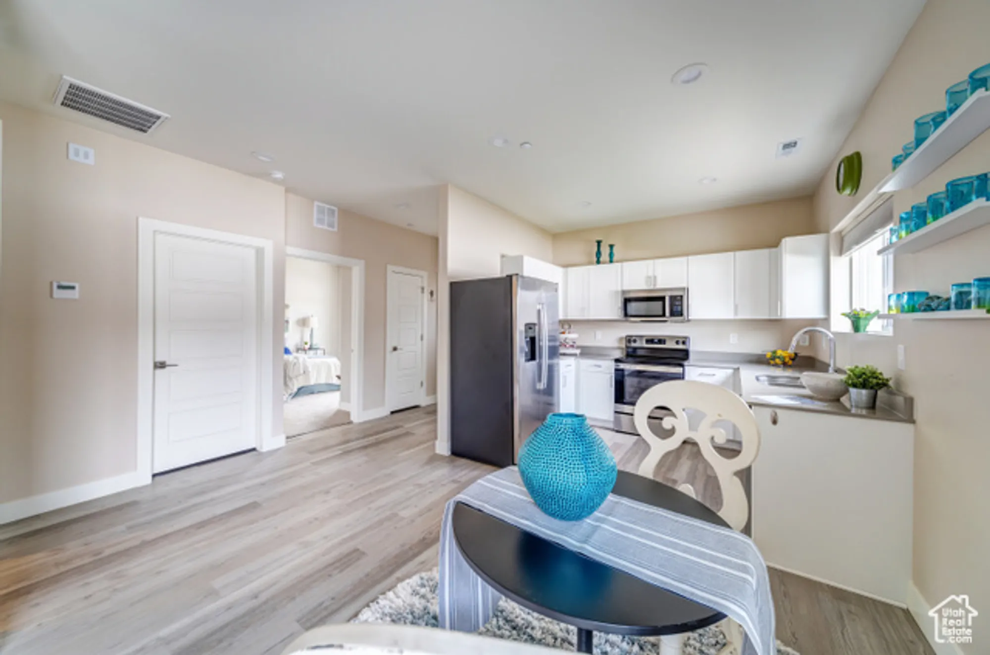 Property Slideshow image 8 of 28 | 3592 s 805 e unit e 209, Salt Lake City, UT, 84106