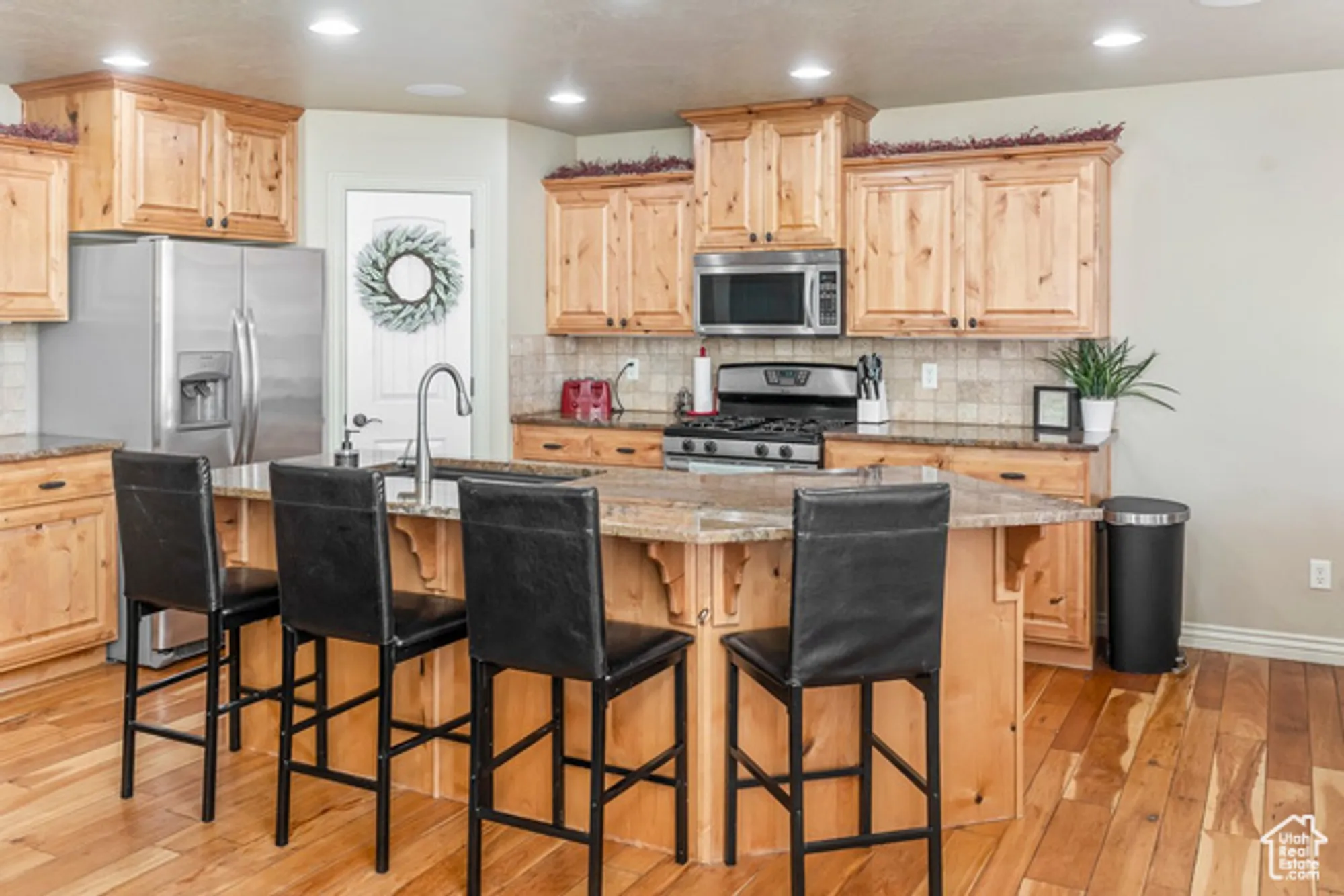 Property Slideshow image 1 of 11 | 955 w 720, Tremonton, UT, 84337