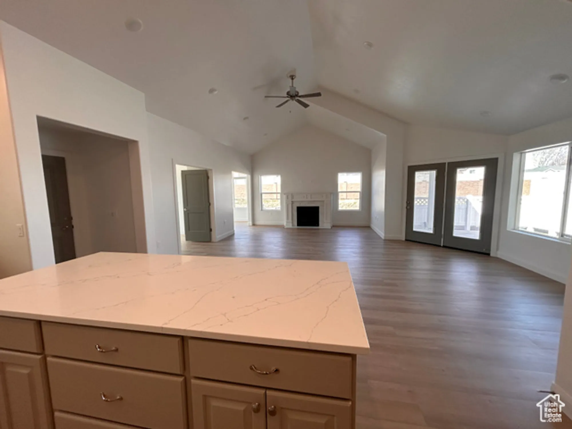 Property Slideshow image 3 of 10 | 9526 s ember glow ct c, South Jordan, UT, 84095