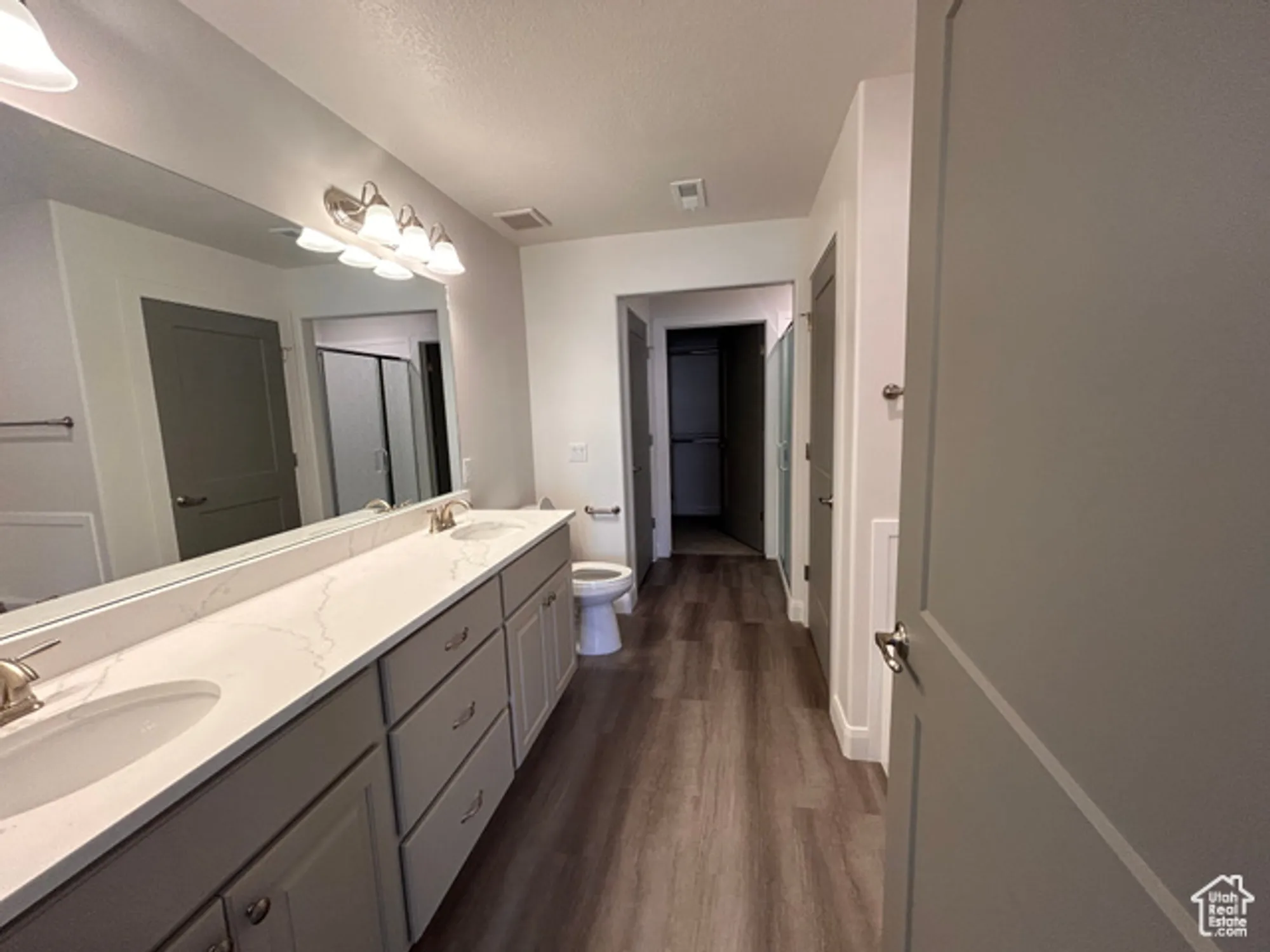 Property Slideshow image 7 of 10 | 9526 s ember glow ct c, South Jordan, UT, 84095