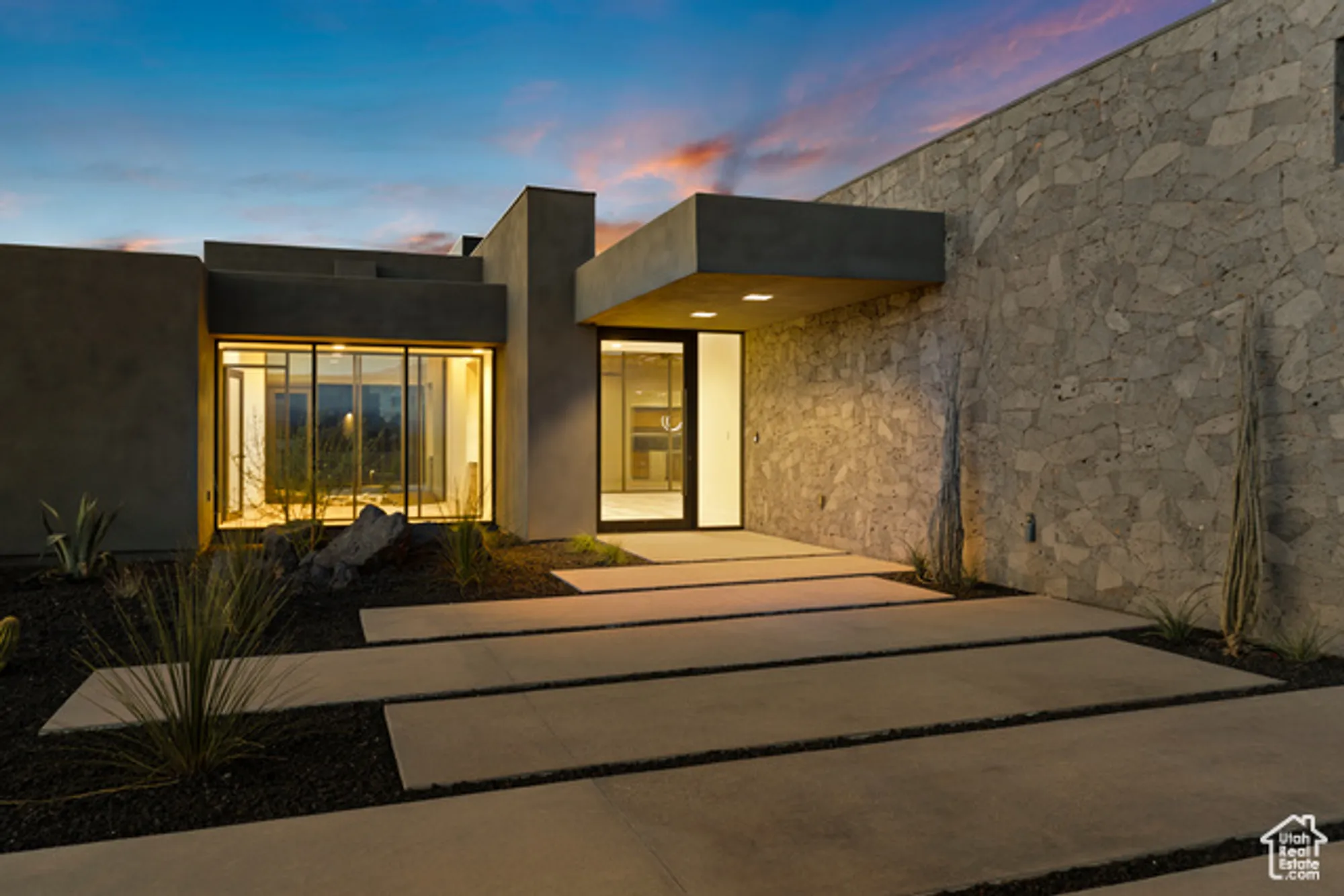 Property Slideshow image 10 of 51 | 2643 w mesa trails way, St George, UT, 84770