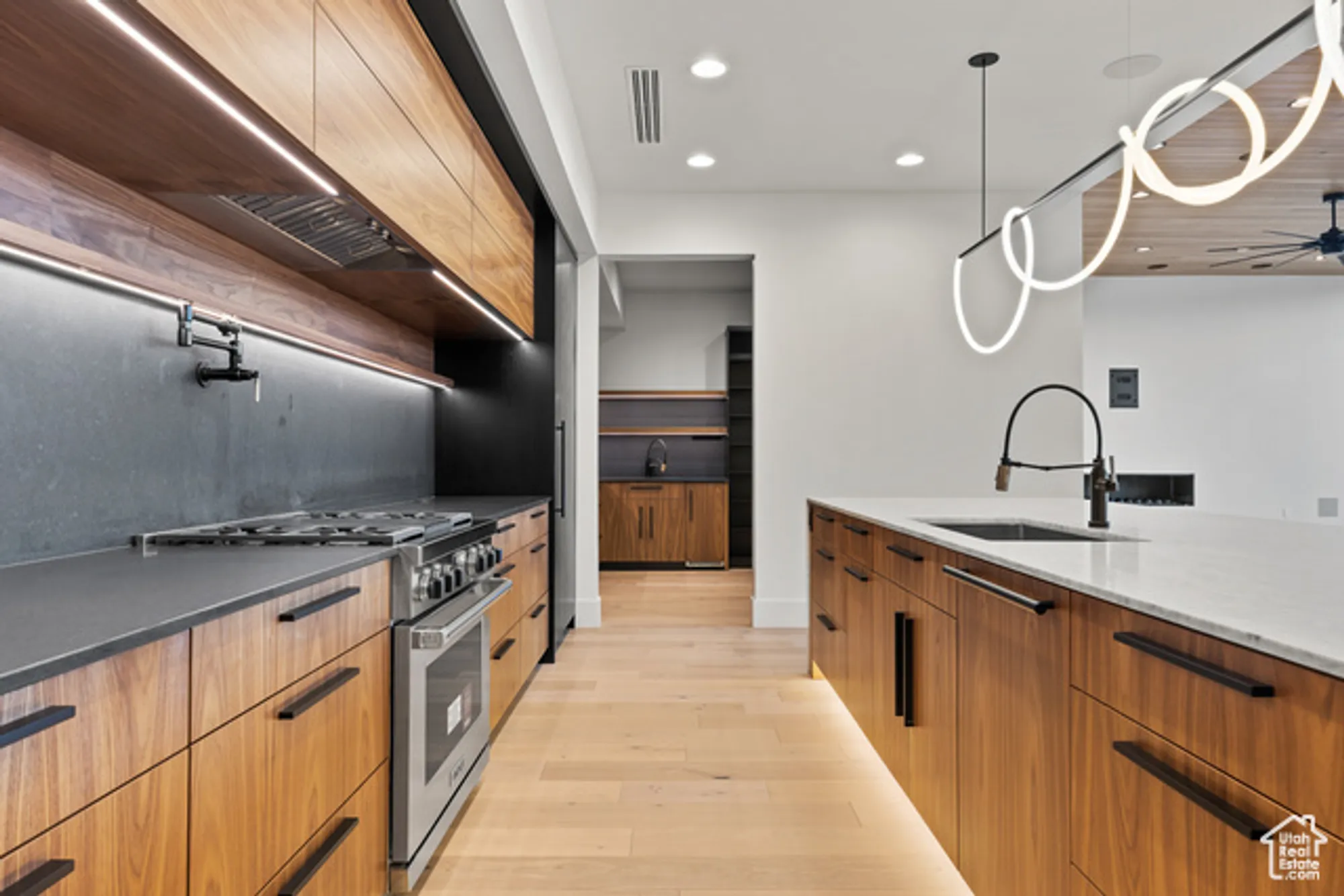 Property Slideshow image 31 of 51 | 2643 w mesa trails way, St George, UT, 84770