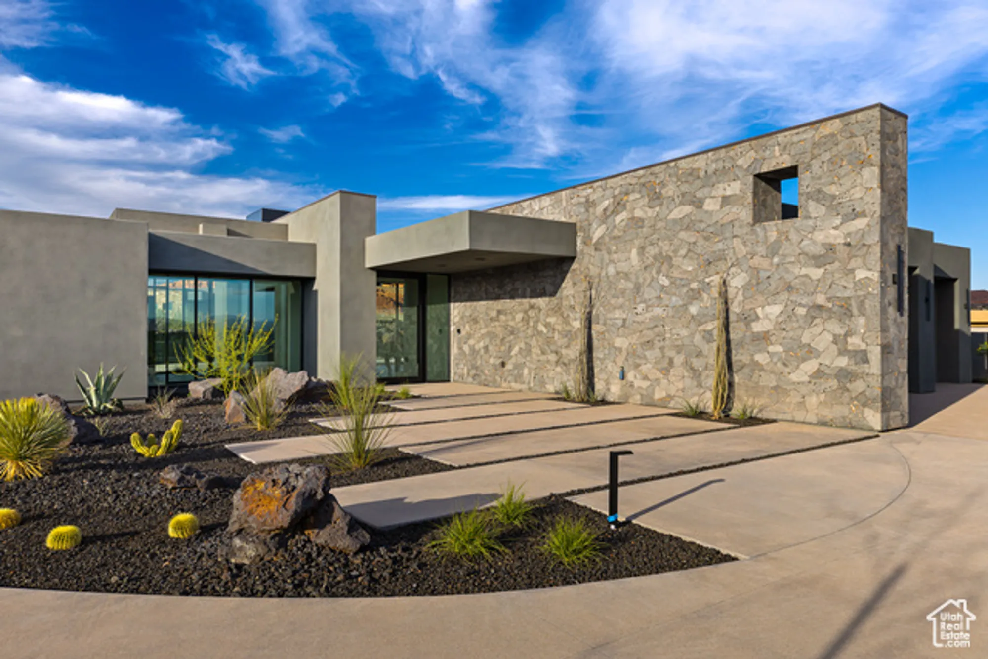 Property Slideshow image 16 of 51 | 2643 w mesa trails way, St George, UT, 84770