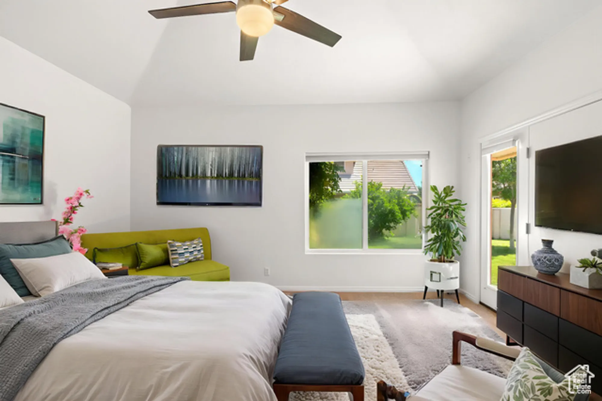 Property Slideshow image 17 of 46 | 1165 w indian hills dr 2a, St George, UT, 84770