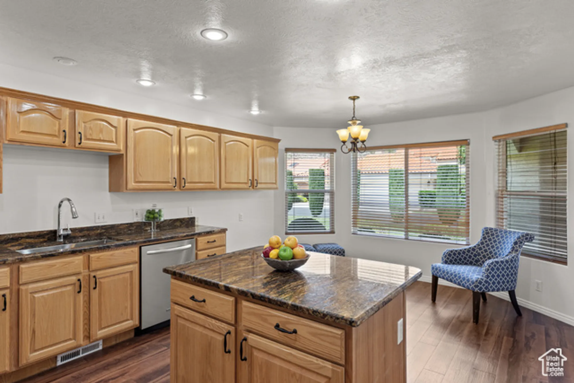 Property Slideshow image 11 of 46 | 1165 w indian hills dr 2a, St George, UT, 84770