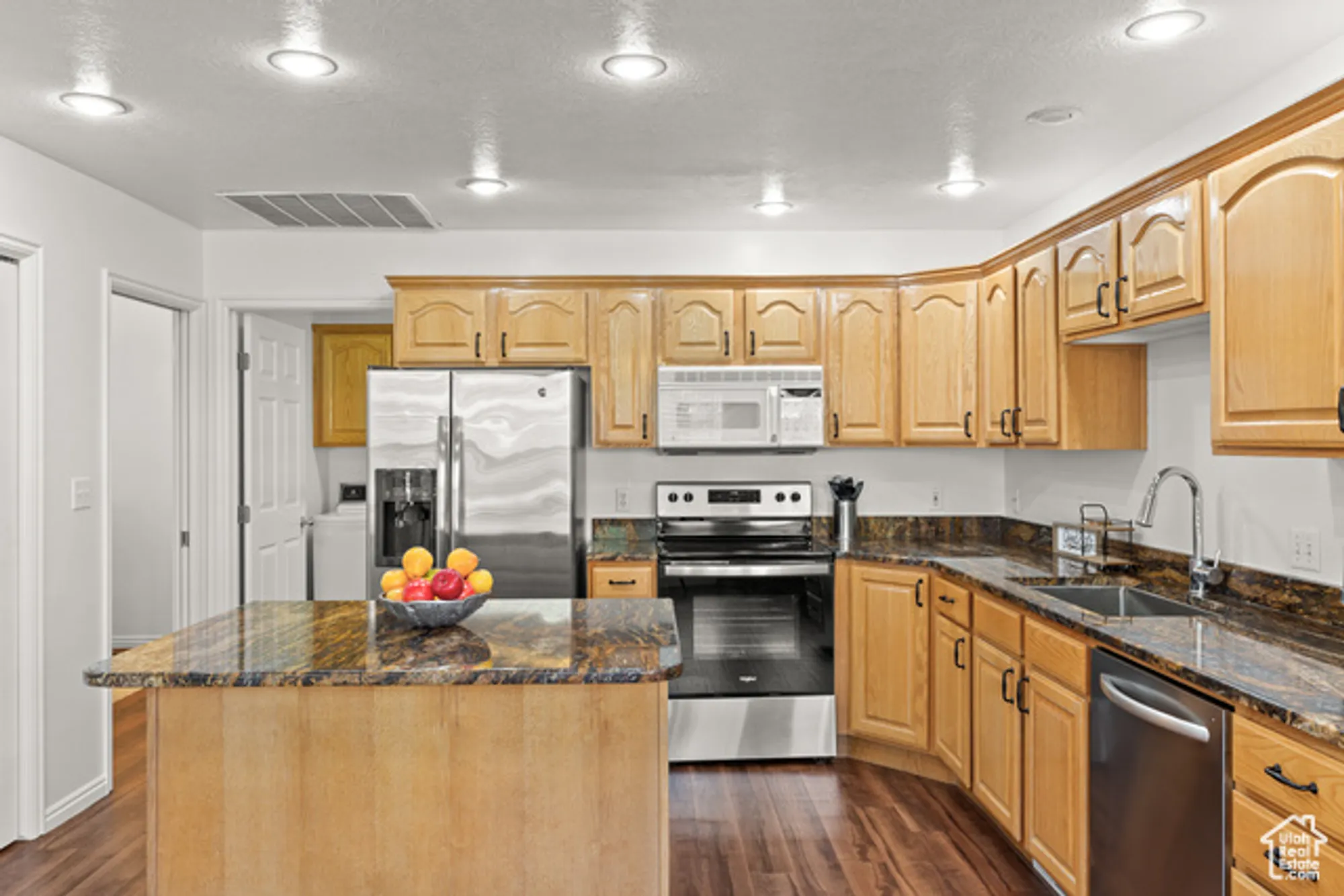 Property Slideshow image 13 of 46 | 1165 w indian hills dr 2a, St George, UT, 84770
