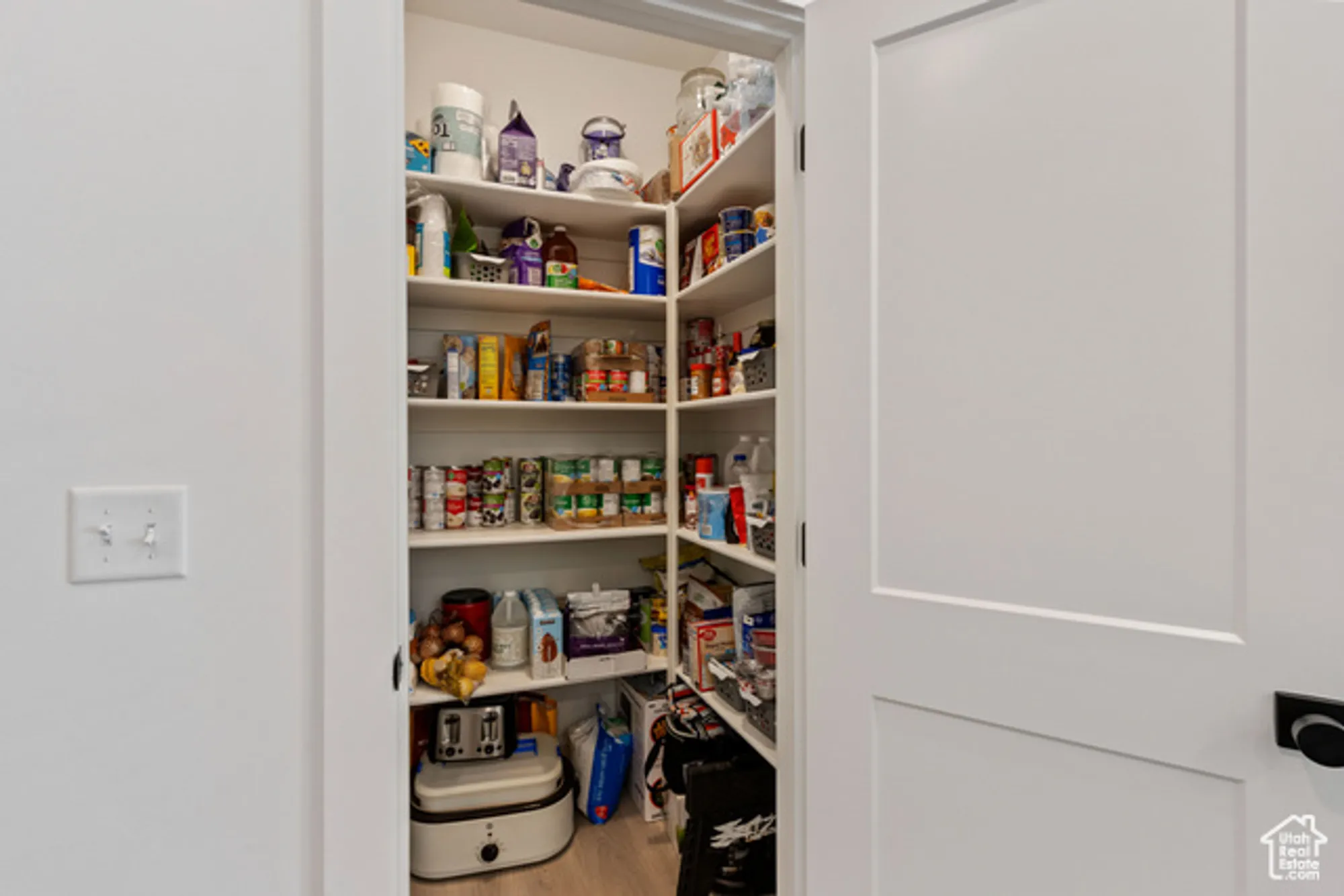 Property Slideshow image 5 of 22 | 889 n 900 w, Tremonton, UT, 84337