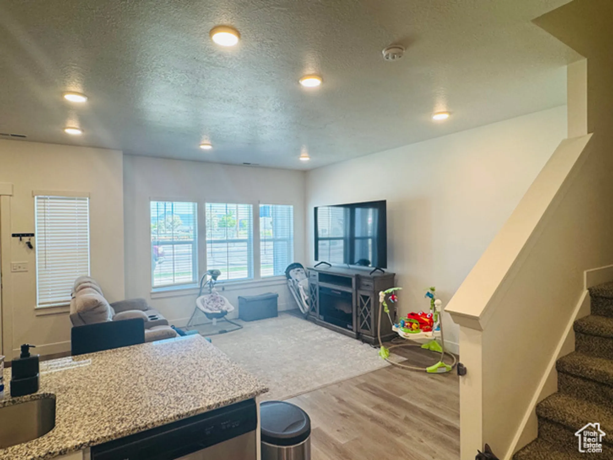 Property Slideshow image 5 of 27 | 925 w 1000 n, Tremonton, UT, 84337