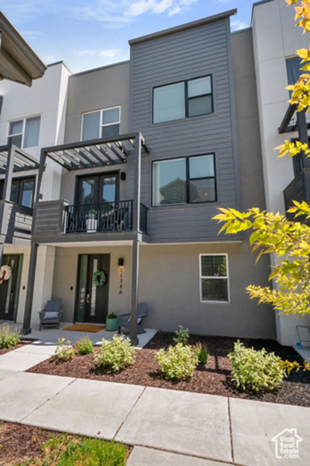 Property Slideshow image 2 of 27 | 11346 s willow walk dr, South Jordan, UT, 84009