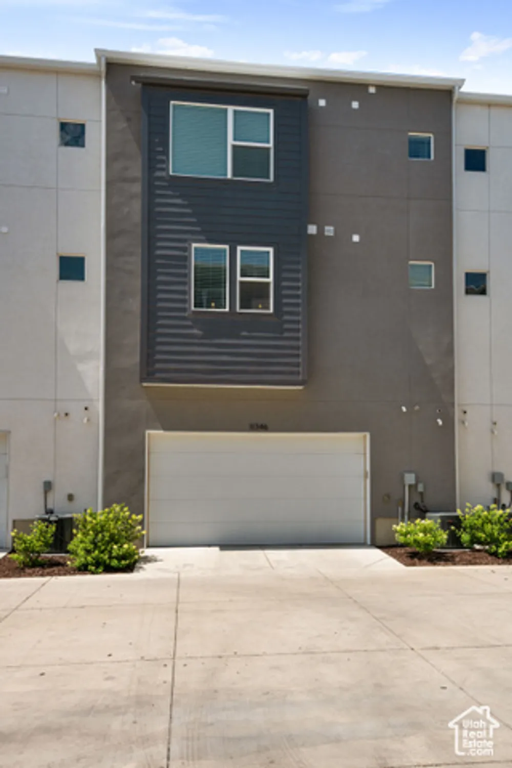 Property Slideshow image 26 of 27 | 11346 s willow walk dr, South Jordan, UT, 84009