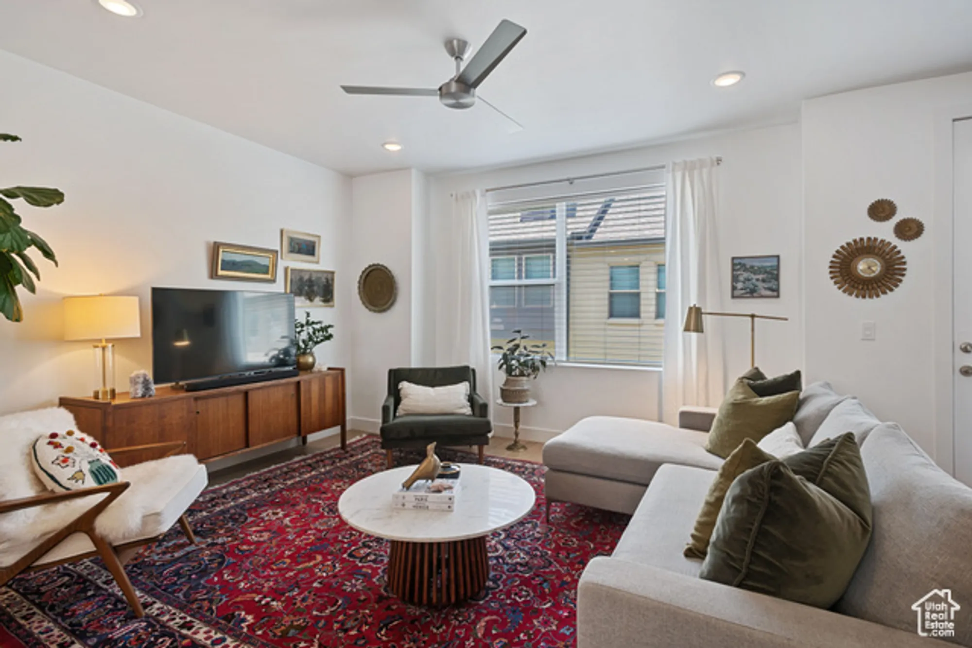 Property Slideshow image 9 of 27 | 11346 s willow walk dr, South Jordan, UT, 84009