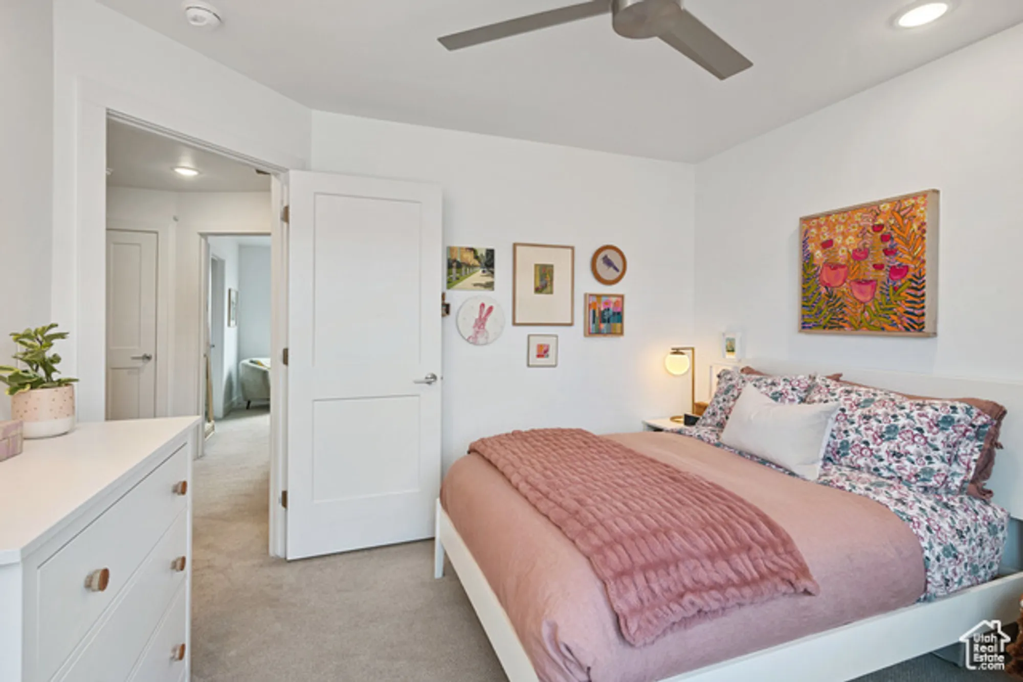 Property Slideshow image 21 of 27 | 11346 s willow walk dr, South Jordan, UT, 84009