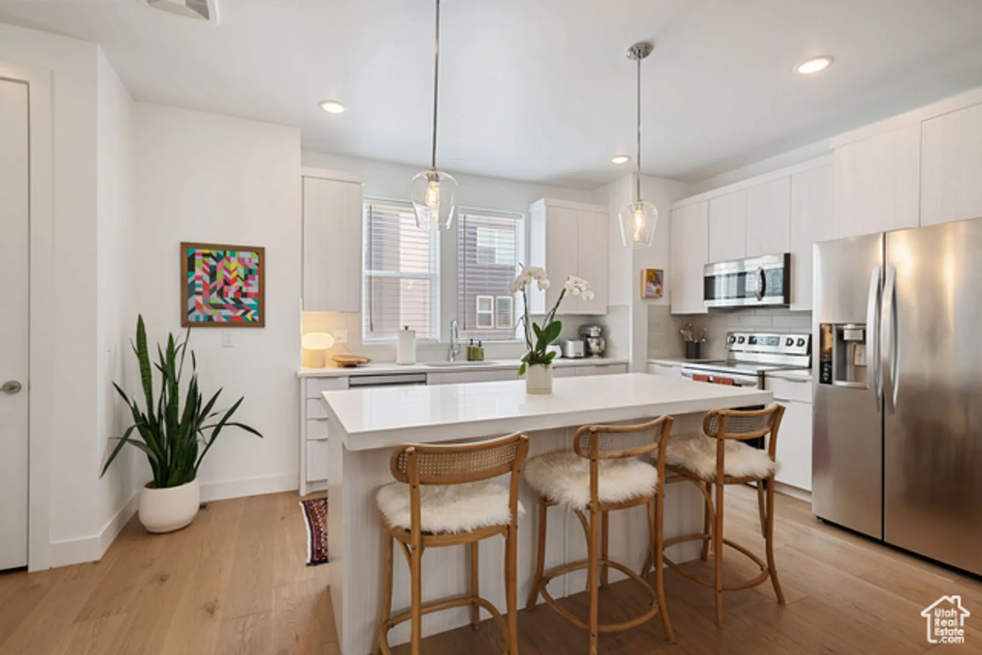 Property Slideshow image 6 of 27 | 11346 s willow walk dr, South Jordan, UT, 84009