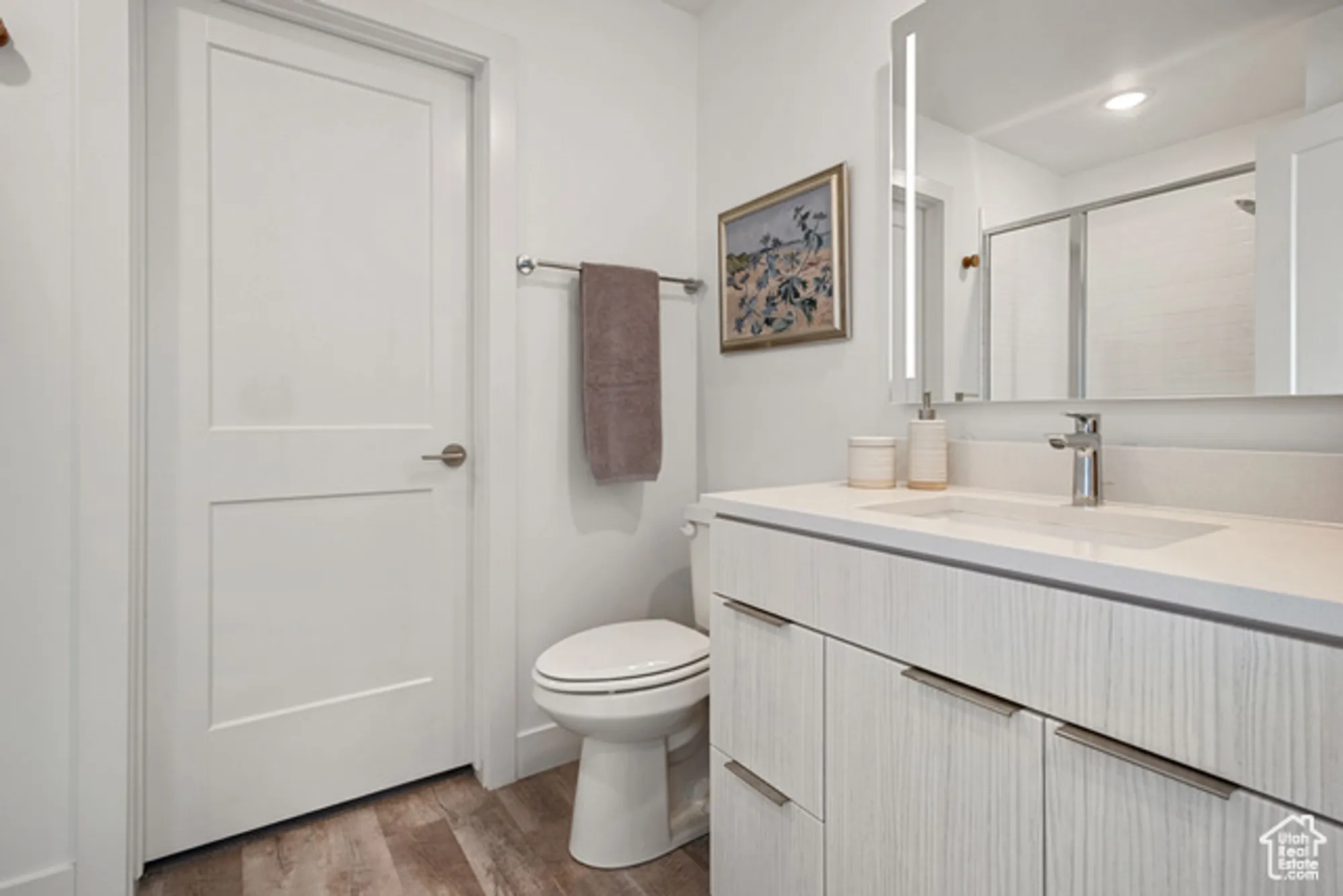 Property Slideshow image 23 of 27 | 11346 s willow walk dr, South Jordan, UT, 84009