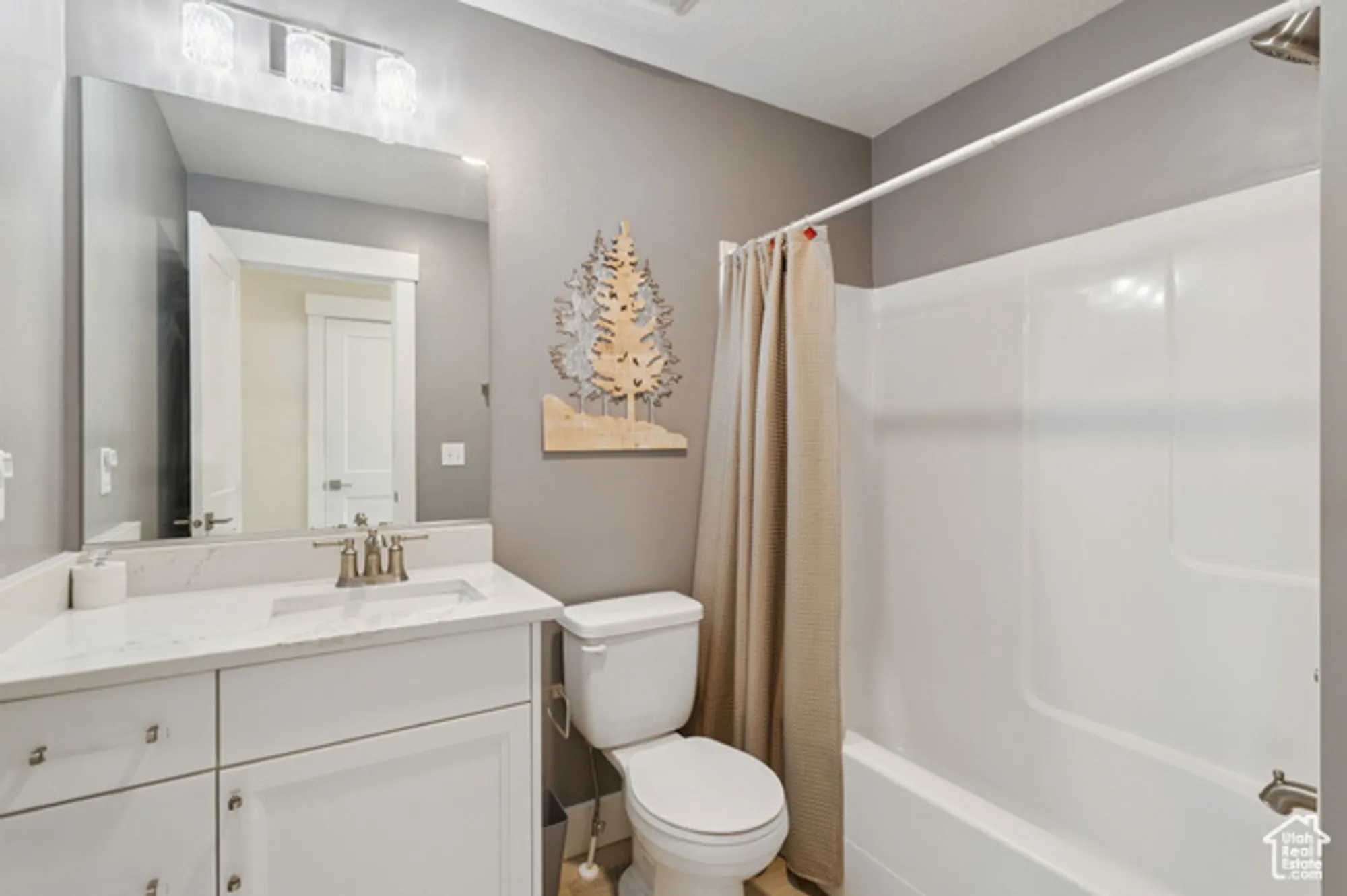 Property Slideshow image 27 of 44 | 910 w 800 n, Tremonton, UT, 84337