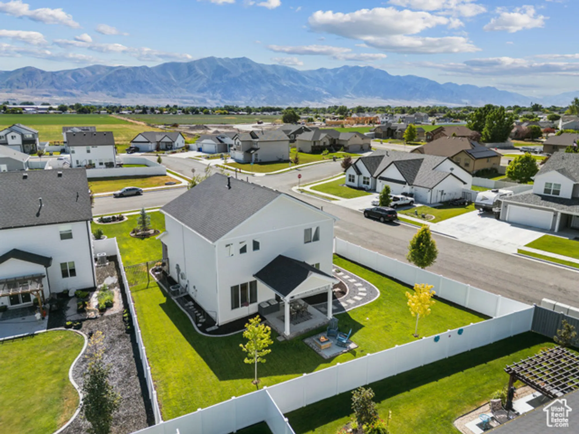 Property Slideshow image 7 of 44 | 910 w 800 n, Tremonton, UT, 84337