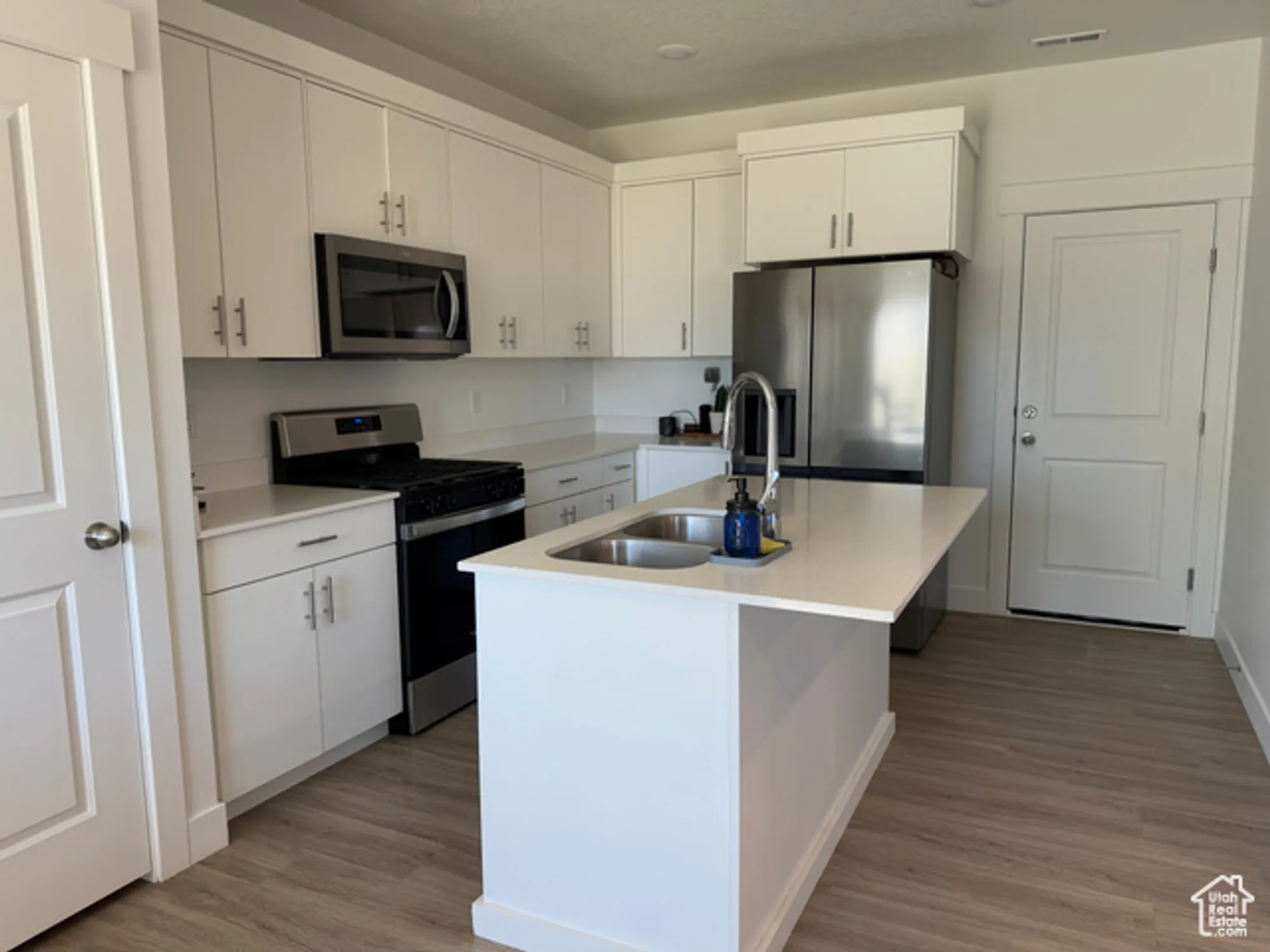 Property Slideshow image 6 of 23 | 931 w 910 n, Tremonton, UT, 84337