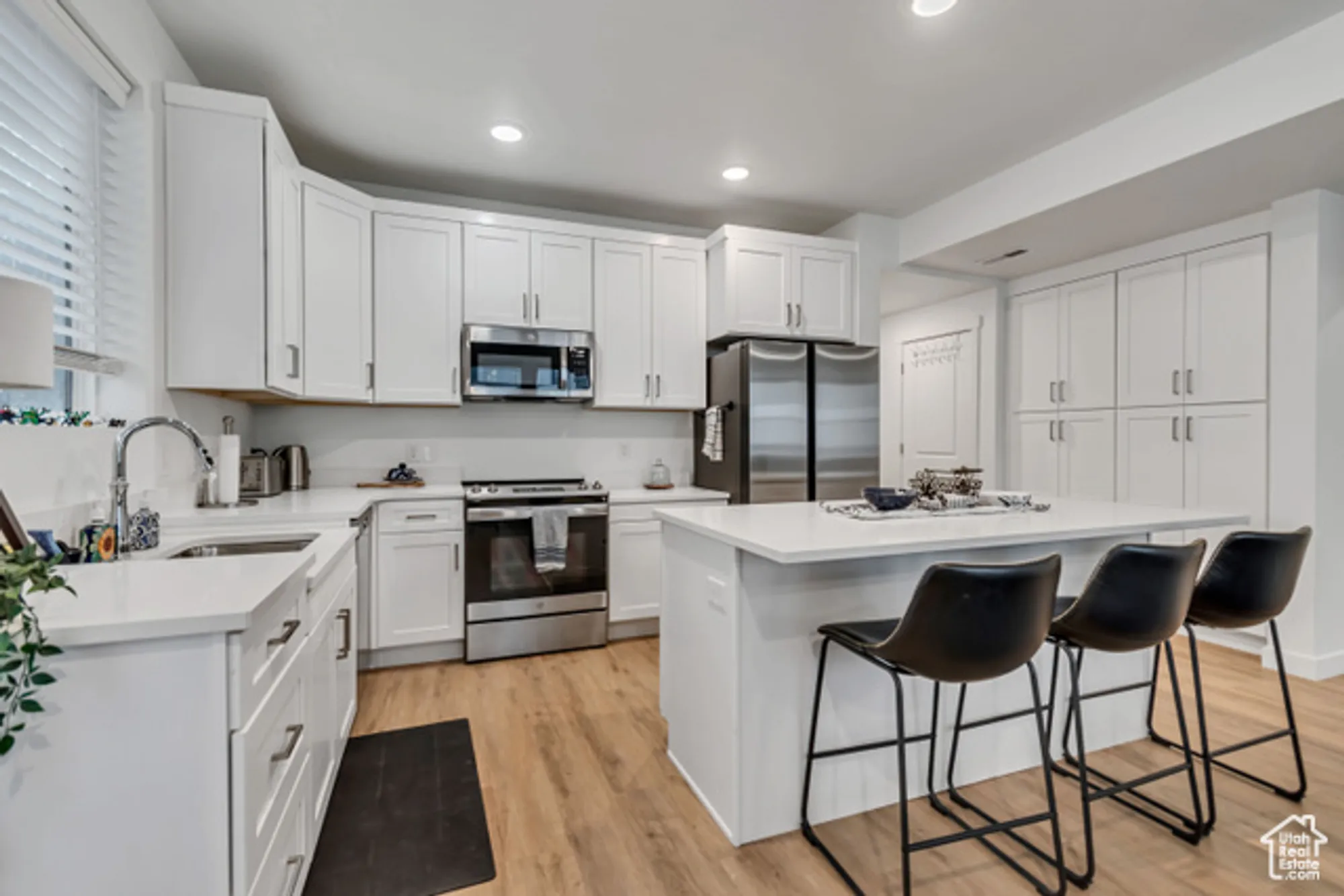 Property Slideshow image 7 of 19 | 5243 w reventon dr unit 101, South Jordan, UT, 84009