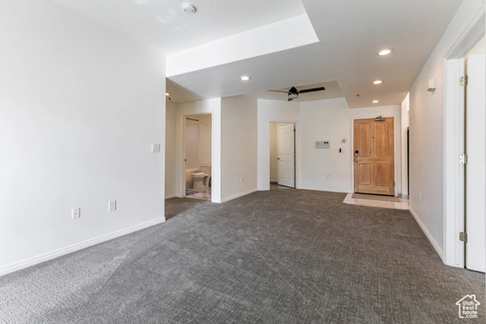 Property Slideshow image 7 of 30 | 11075 s grape arbor pl 206, Sandy, UT, 84070